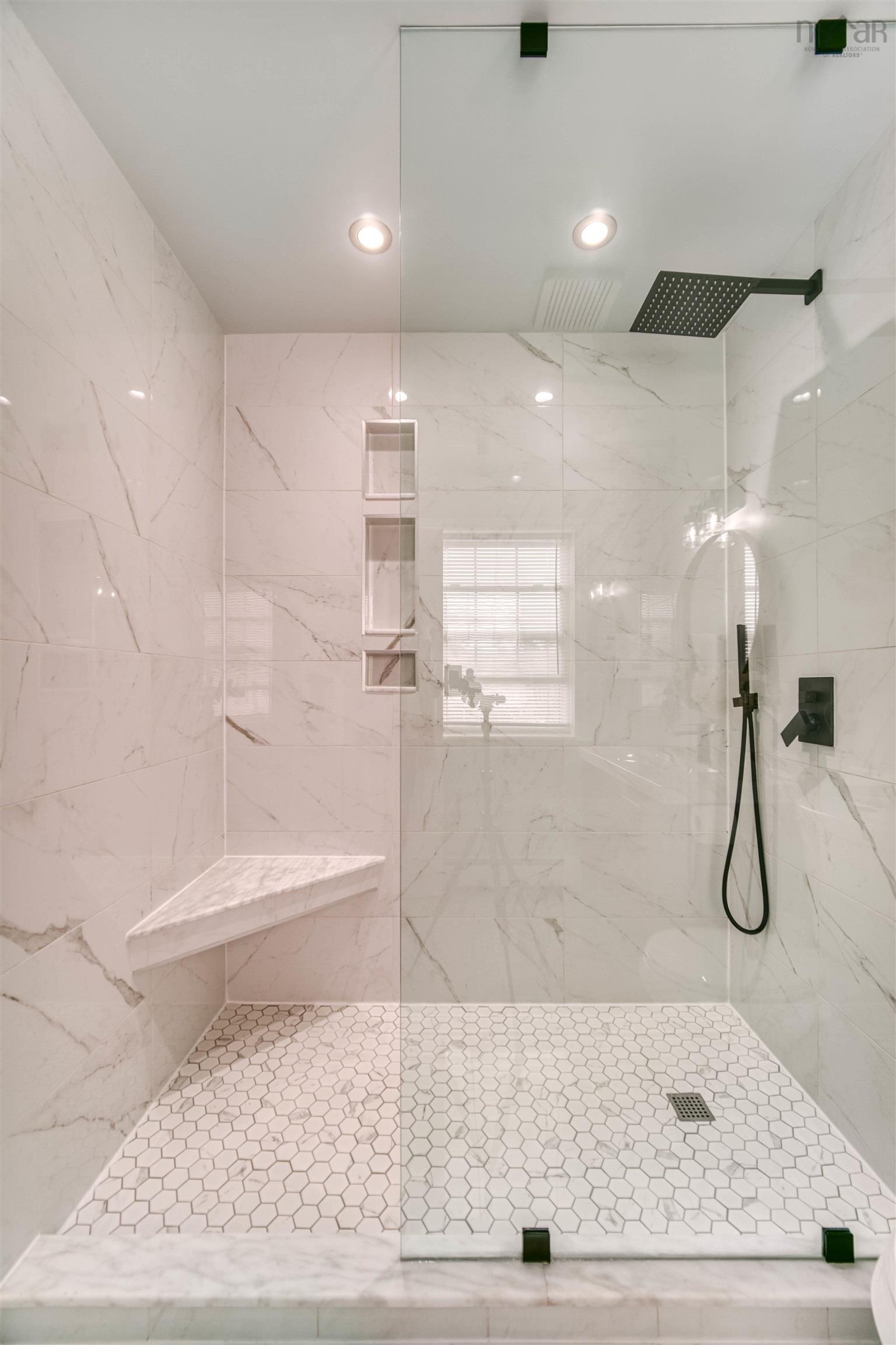 208 Oceanview Drive, Bedford, NS (MLS 202526791)