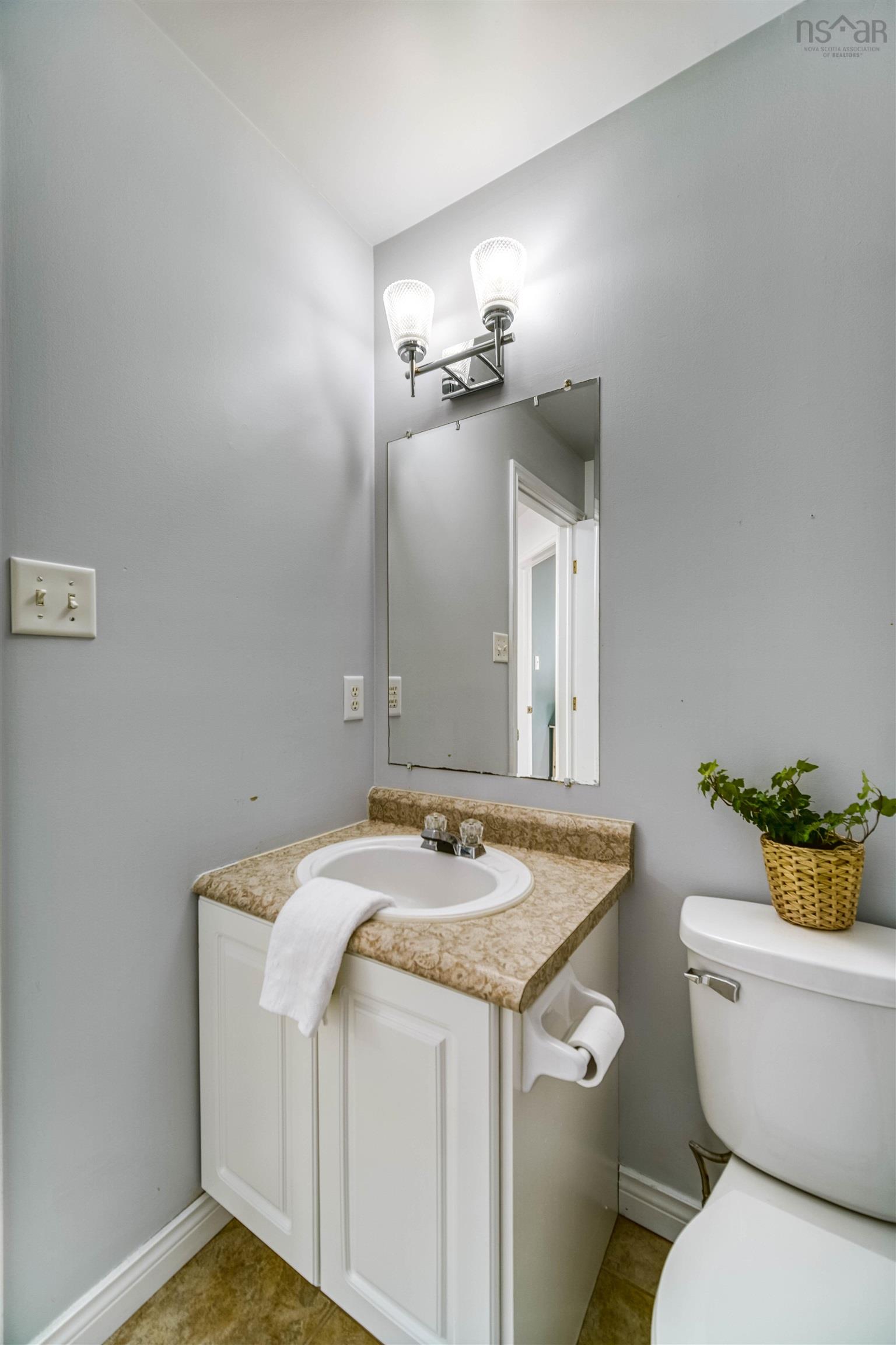 208 Oceanview Drive, Bedford, NS (MLS 202526791)