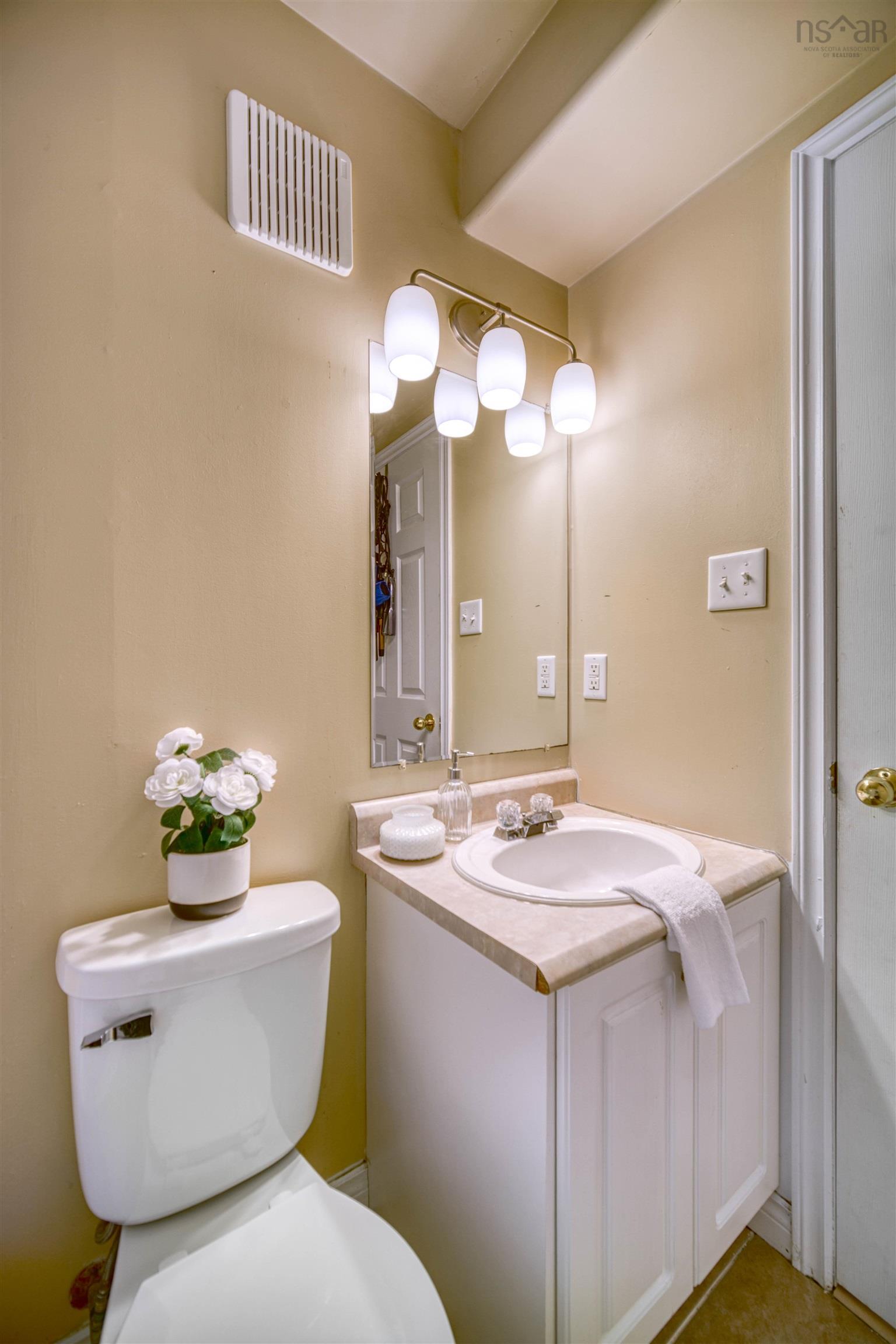 208 Oceanview Drive, Bedford, NS (MLS 202526791)