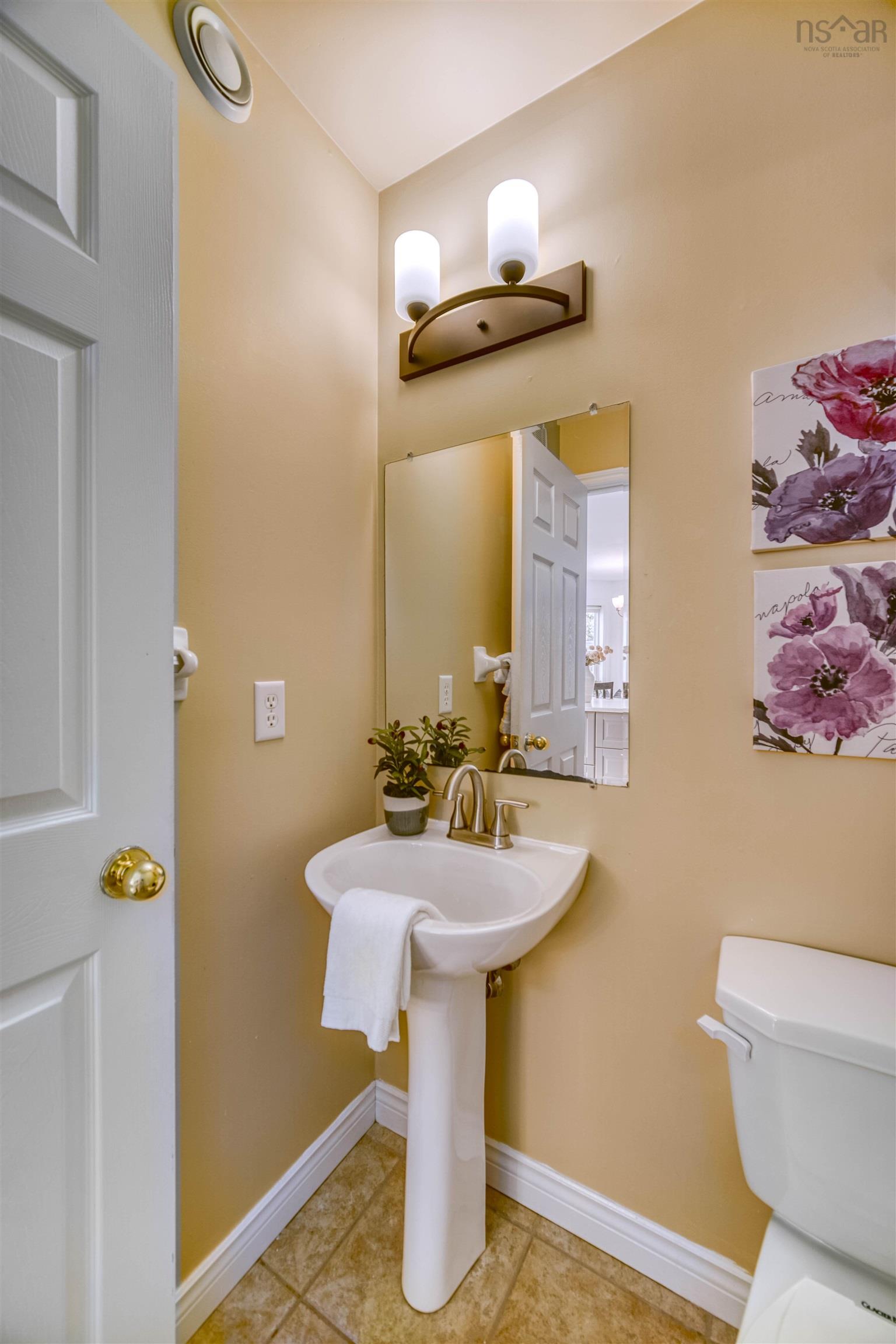 208 Oceanview Drive, Bedford, NS (MLS 202526791)