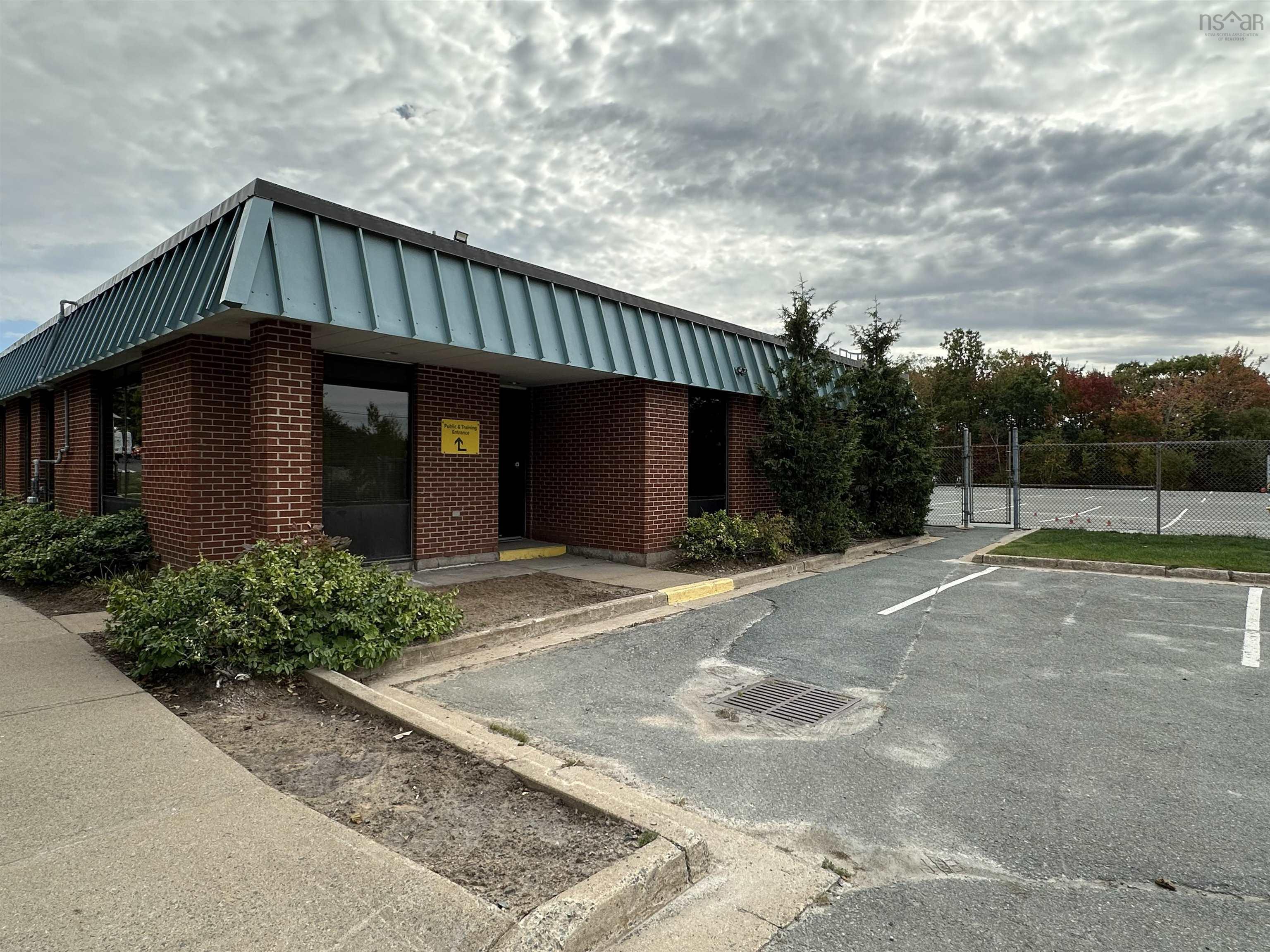 35 Macdonald Avenue, Dartmouth, NS (MLS 202526797)