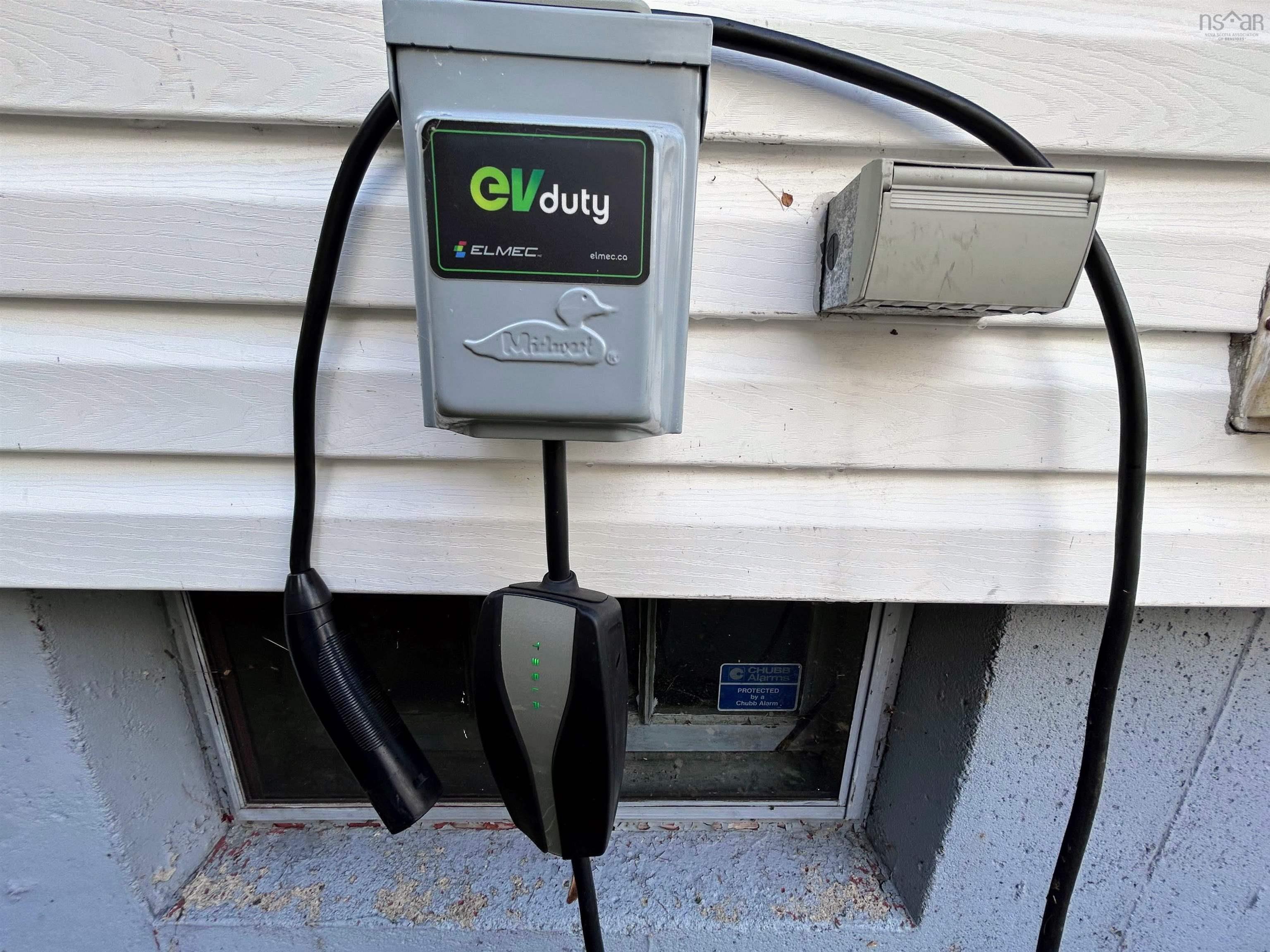 32 Lawson Avenue, Dartmouth, NS (MLS 202526819)