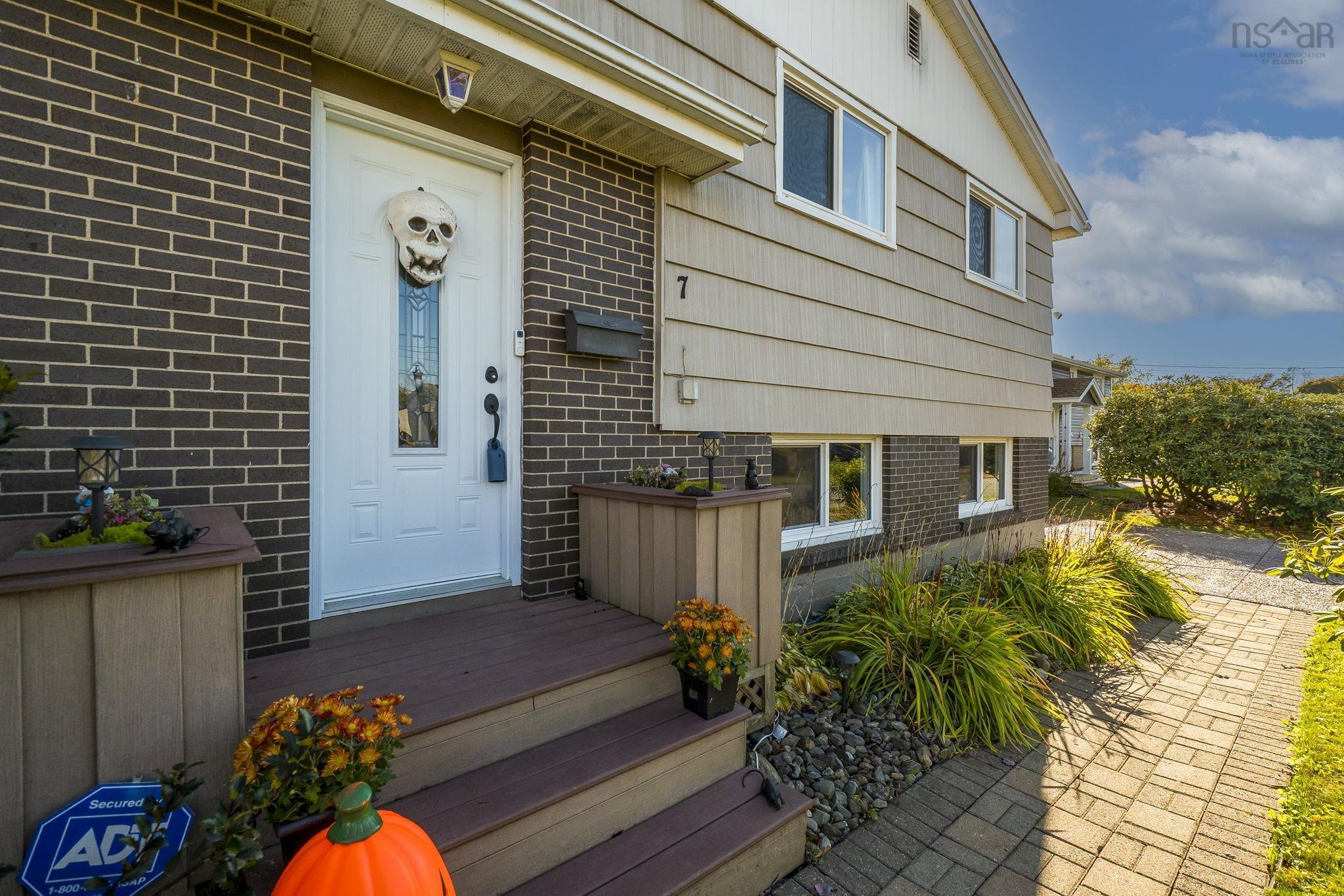 7 Shawinigan Road, Dartmouth, NS (MLS 202526820)