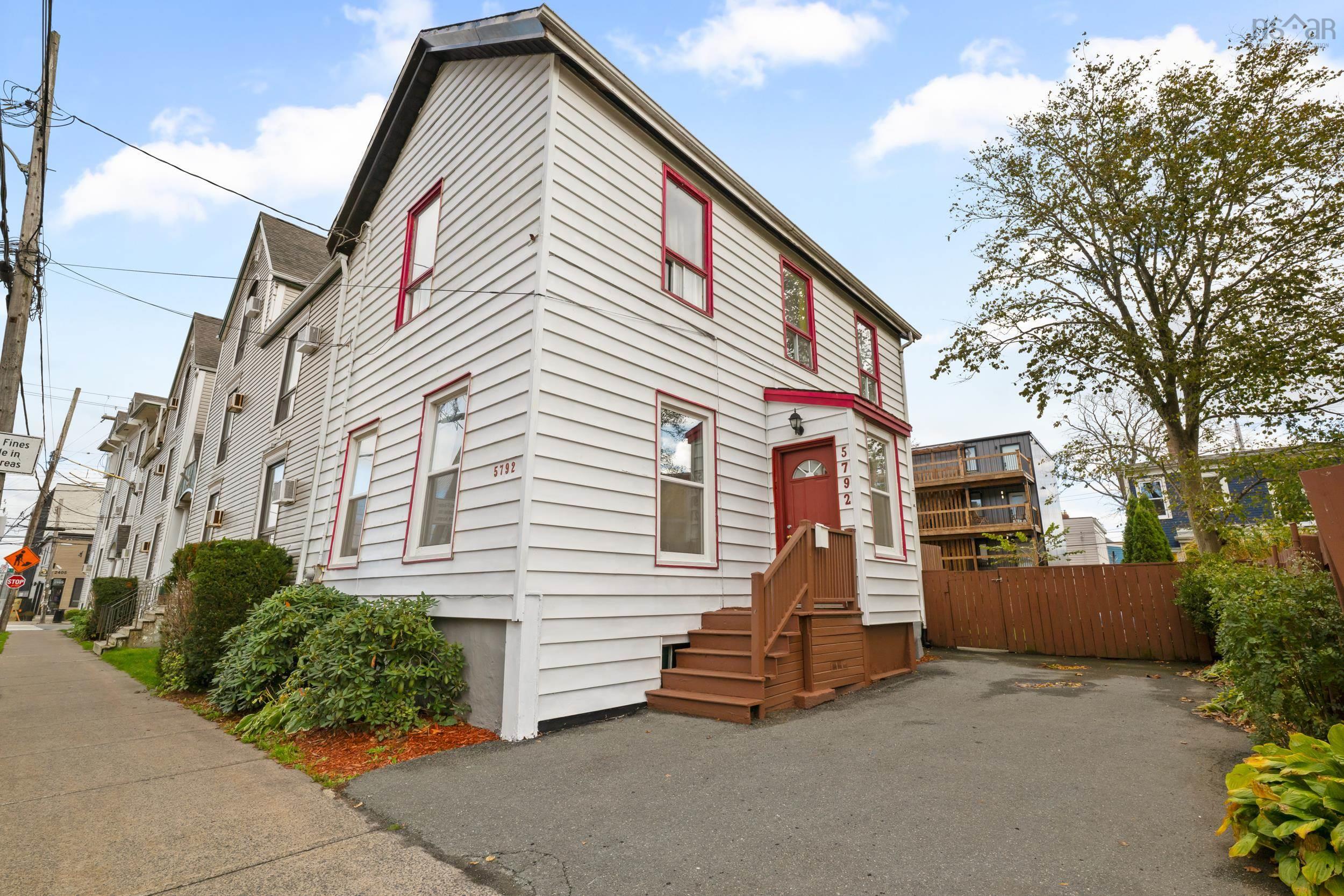 5792 West Street, Halifax, NS (MLS® 202526831)