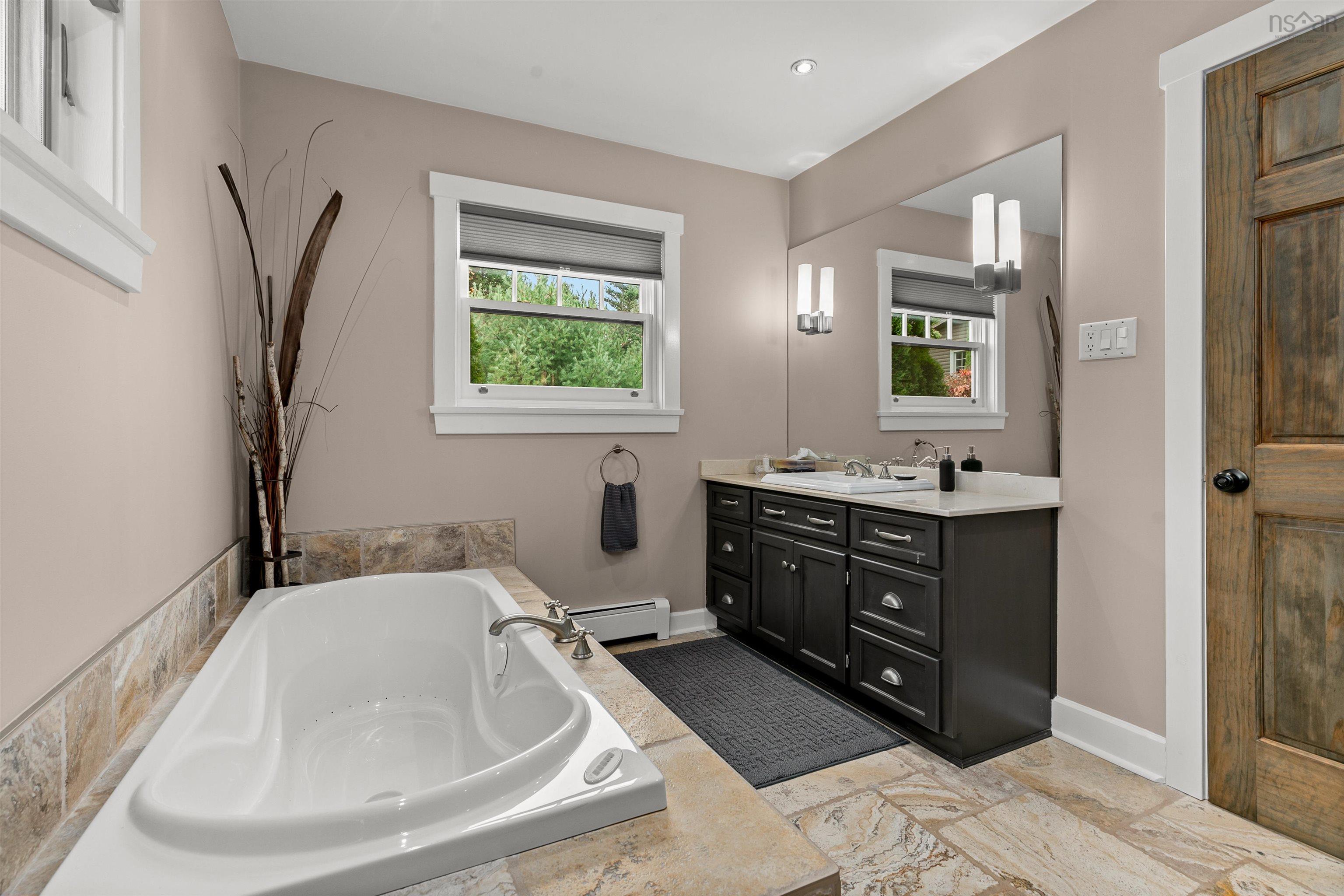 10680 Peggys Cove Road, Glen Margaret, NS (MLS 202526856)