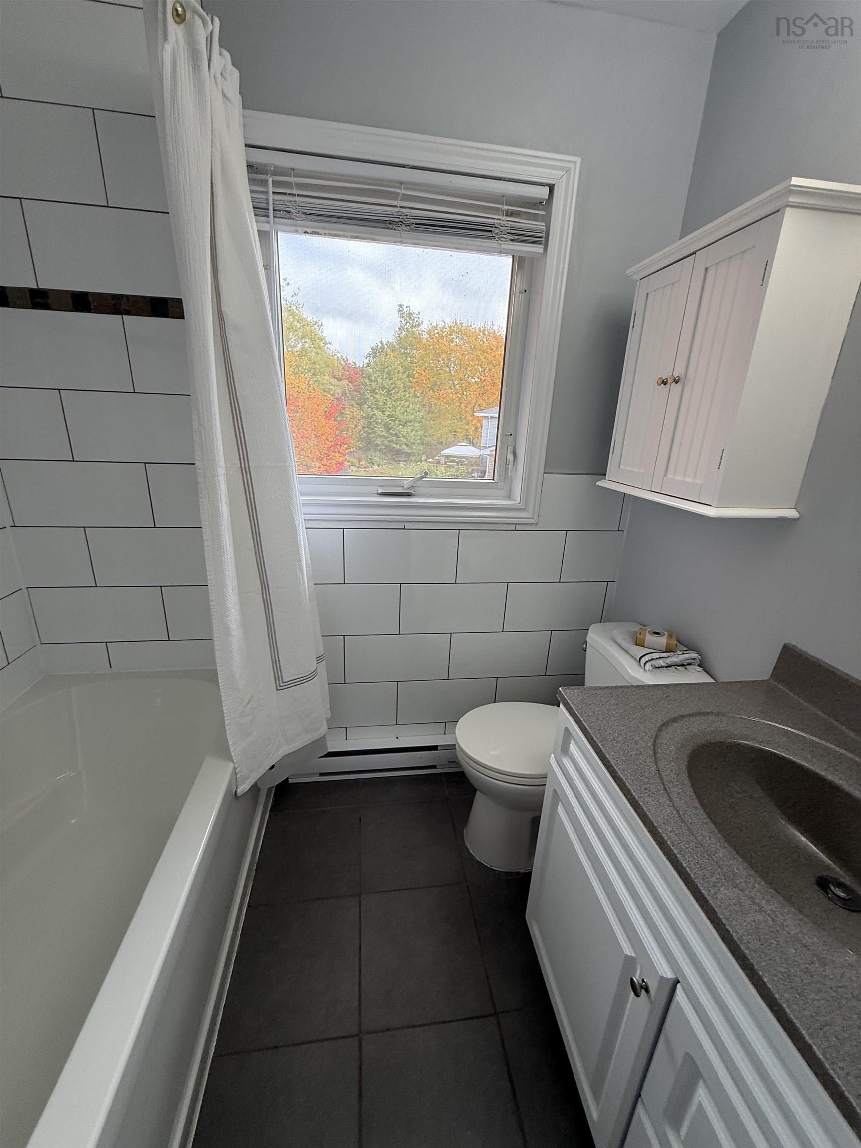 44 Flagstone Drive, Cole Harbour, NS (MLS 202526862)