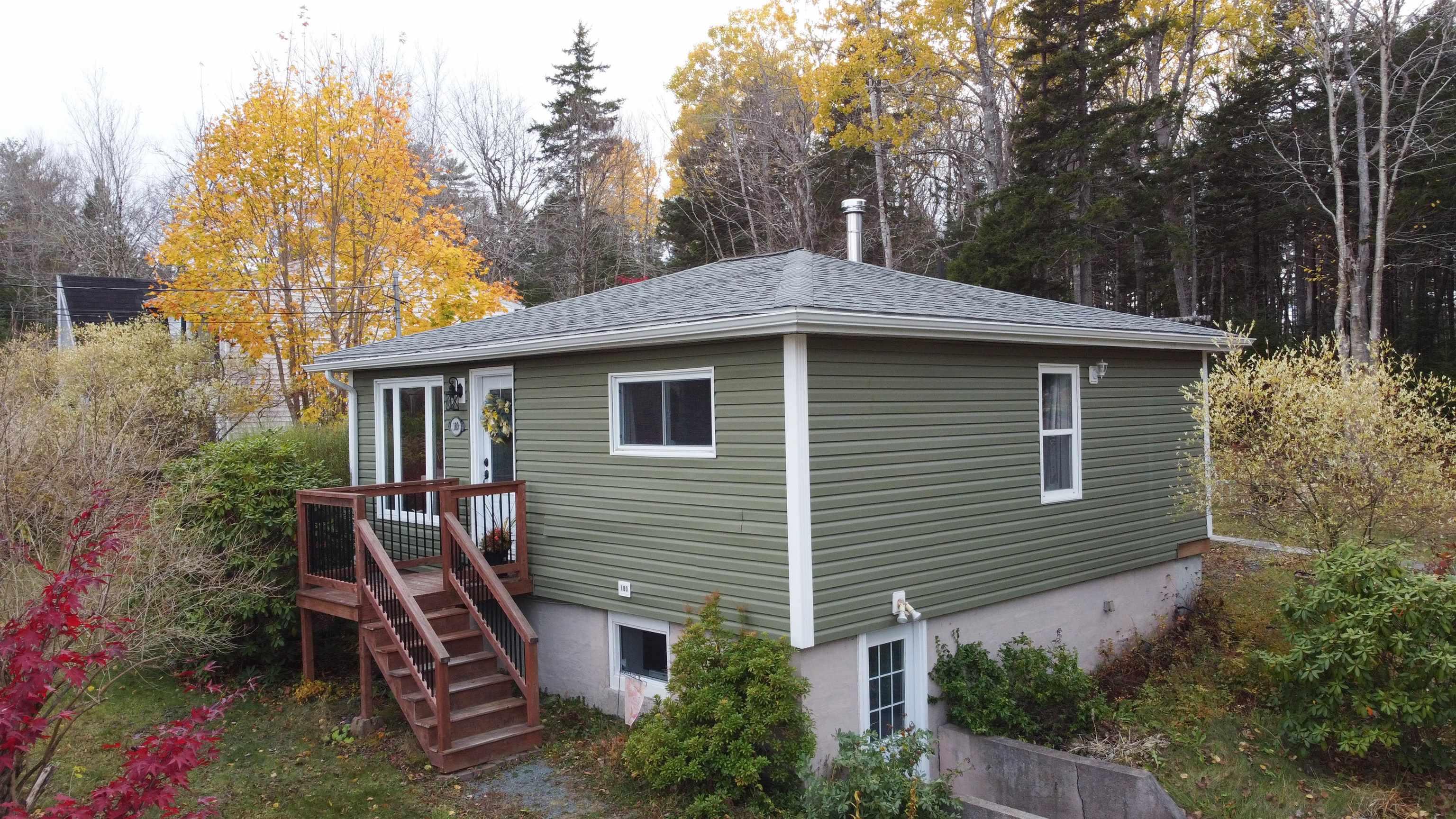 180 Lakeview Avenue, Middle Sackville, NS (MLS 202526877)