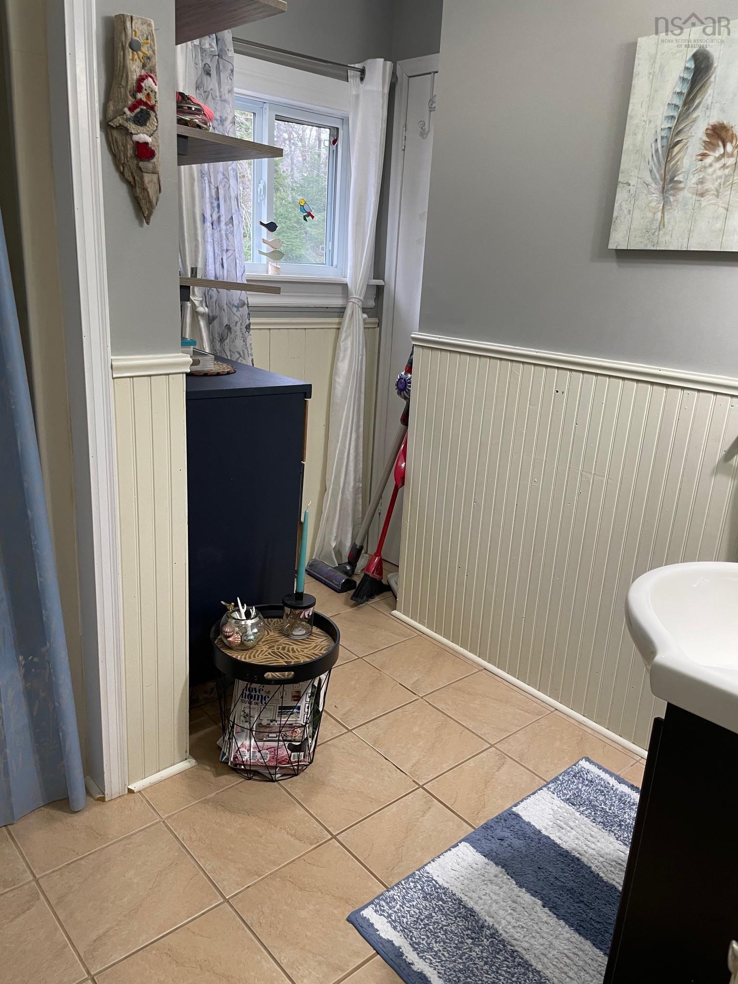 180 Lakeview Avenue, Middle Sackville, NS (MLS 202526877)