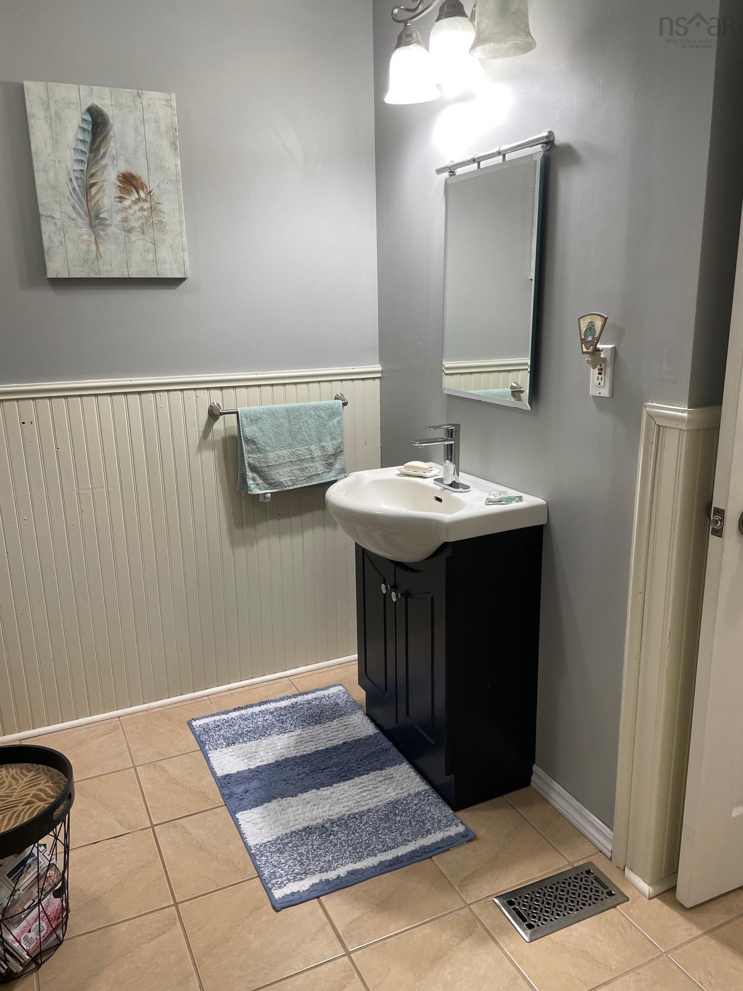 180 Lakeview Avenue, Middle Sackville, NS (MLS 202526877)