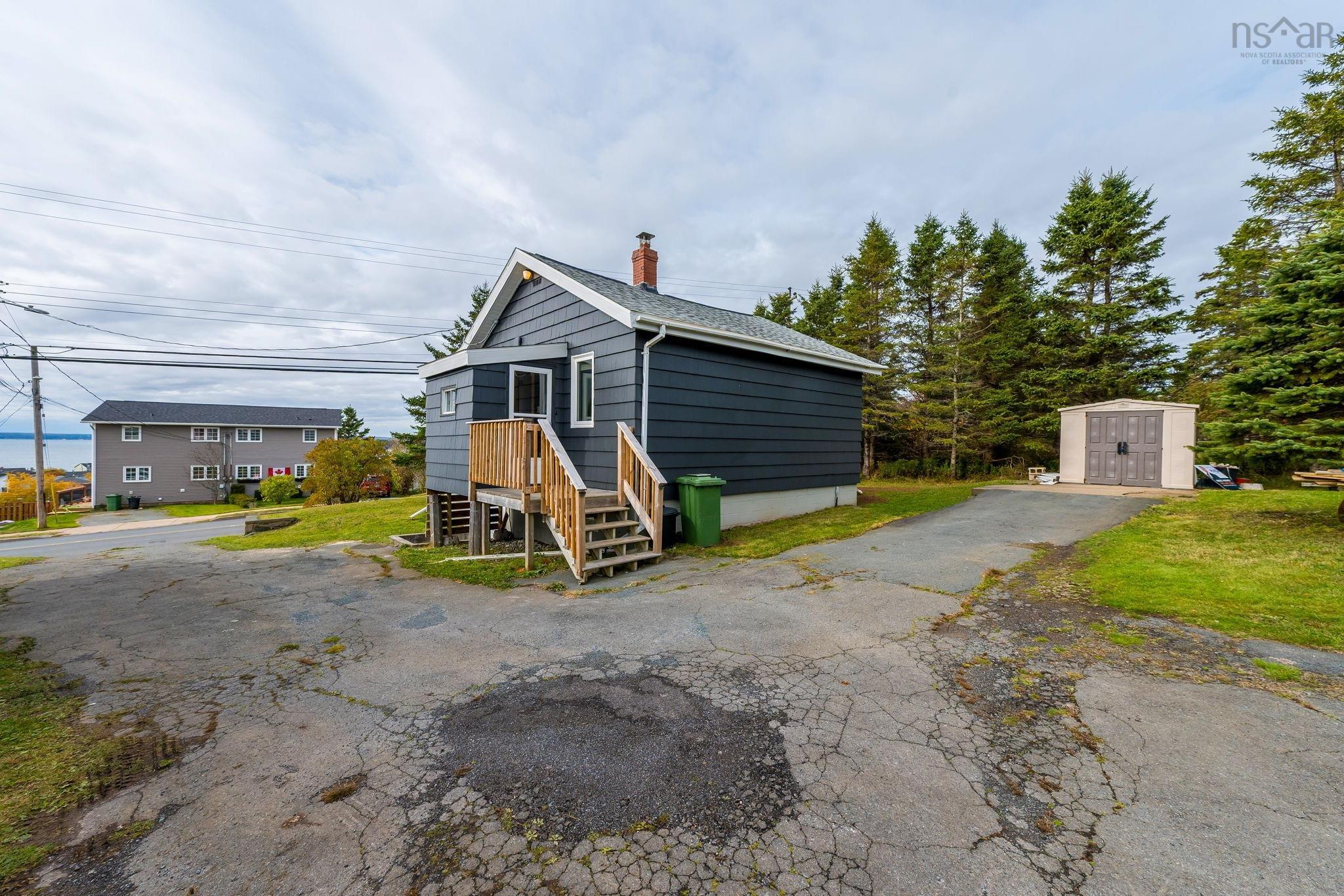 1990 Caldwell Road, Eastern Passage, NS (MLS 202526900)