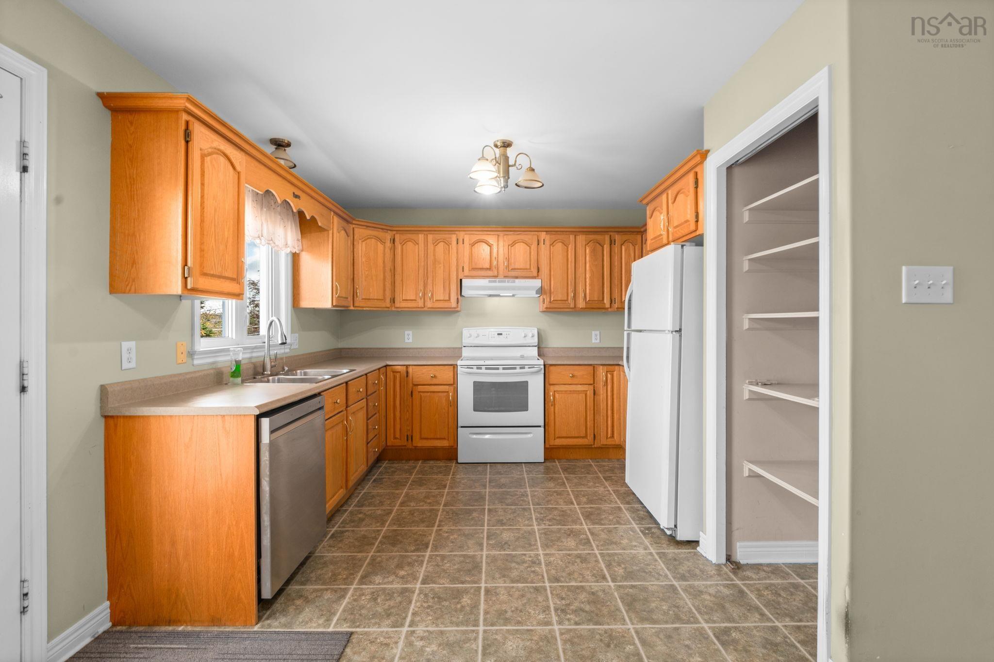 10 Ashgrove Avenue, Cole Harbour, NS (MLS 202526901)