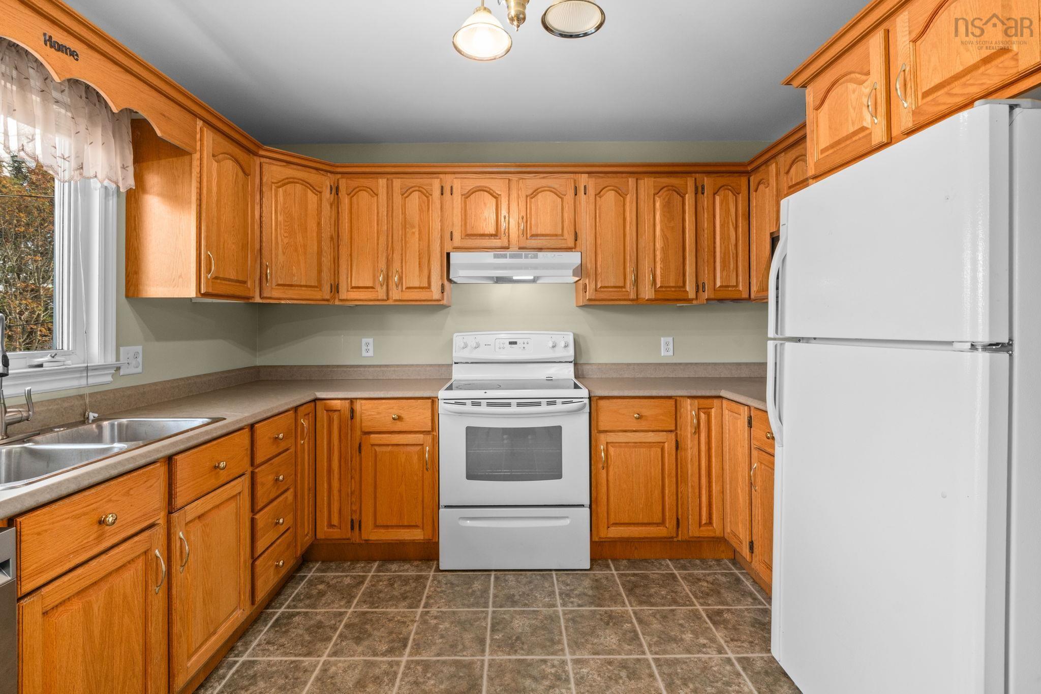 10 Ashgrove Avenue, Cole Harbour, NS (MLS 202526901)