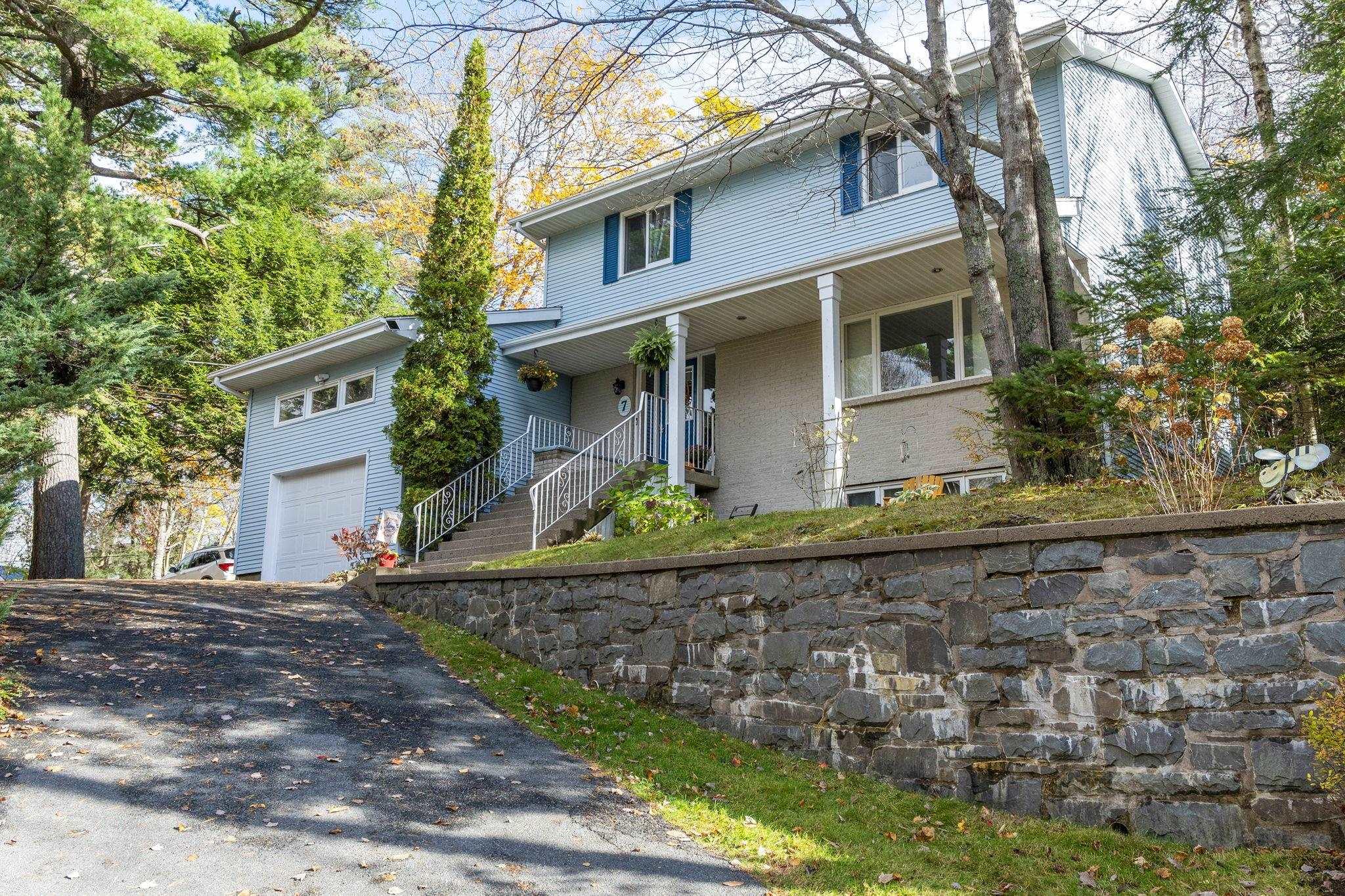 7 Lake Charles Drive, Dartmouth, NS (MLS® 202526903)