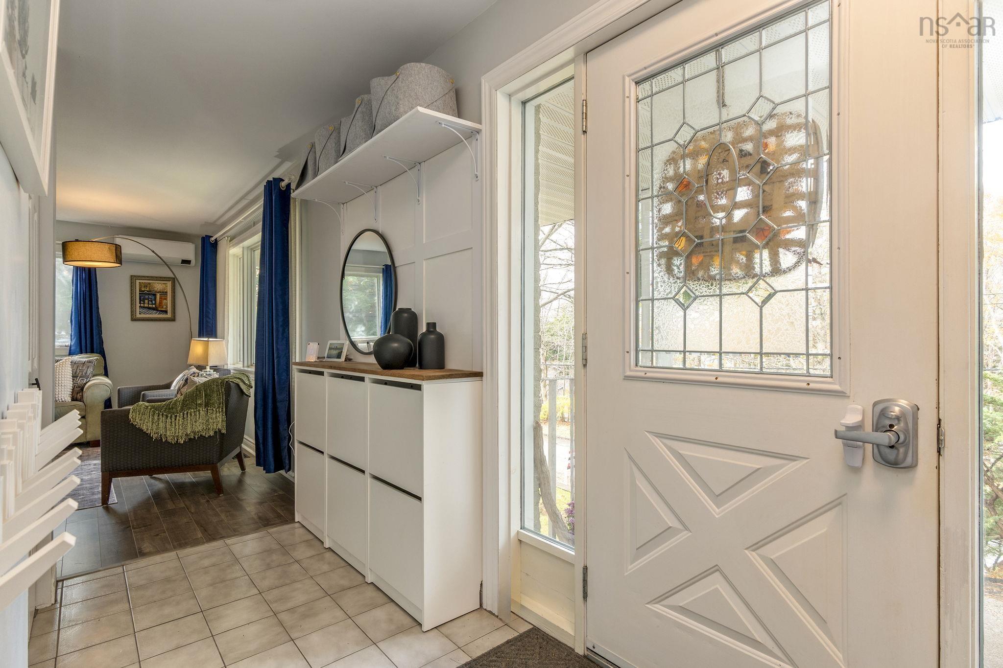 7 Lake Charles Drive, Dartmouth, NS (MLS 202526903)