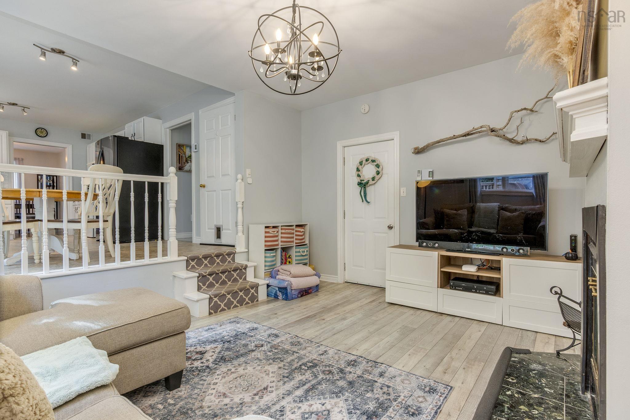 7 Lake Charles Drive, Dartmouth, NS (MLS 202526903)