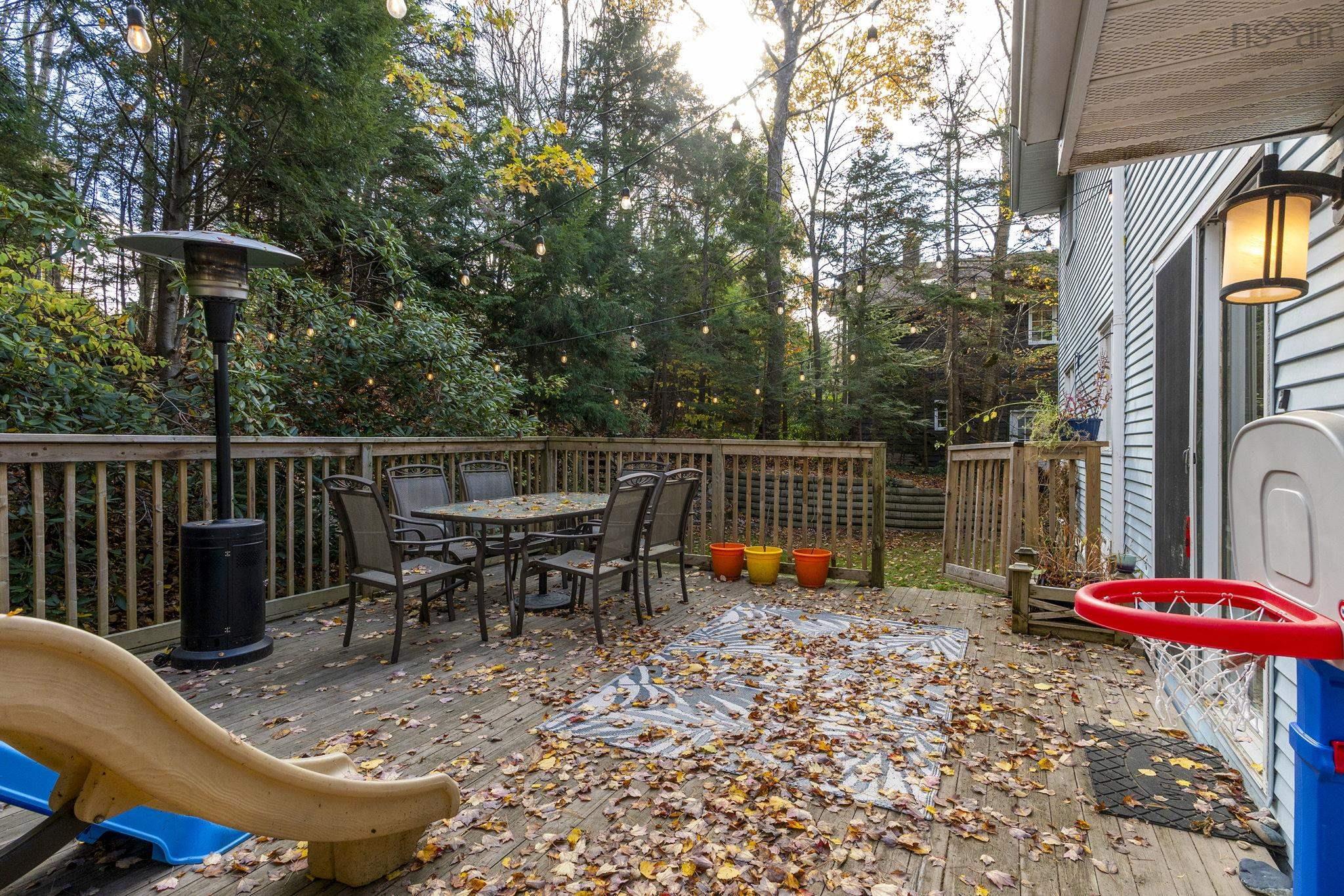 7 Lake Charles Drive, Dartmouth, NS (MLS 202526903)