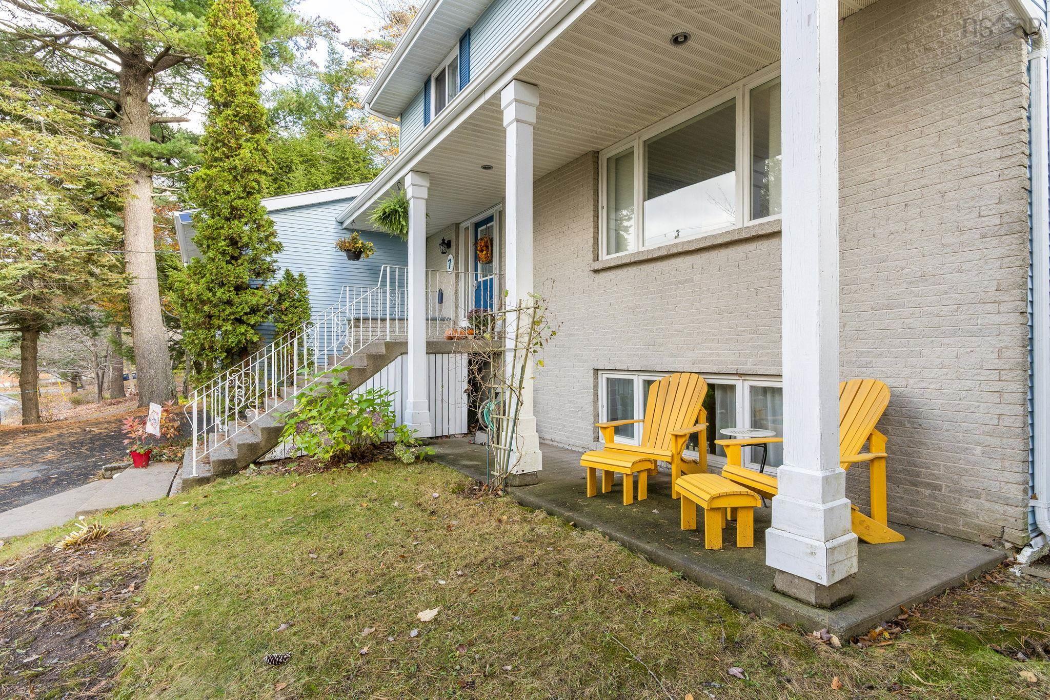 7 Lake Charles Drive, Dartmouth, NS (MLS 202526903)