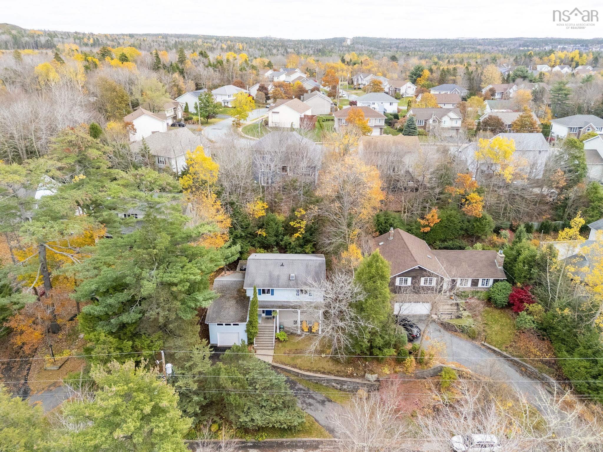 7 Lake Charles Drive, Dartmouth, NS (MLS 202526903)