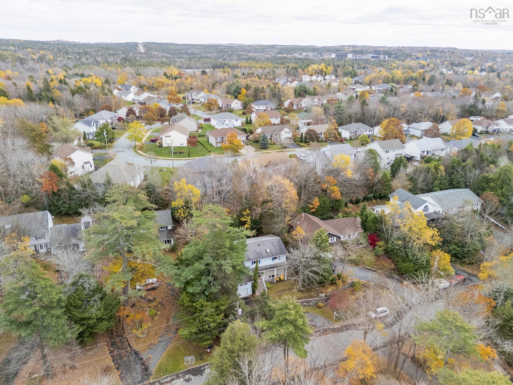 7 Lake Charles Drive, Dartmouth, NS (MLS 202526903)