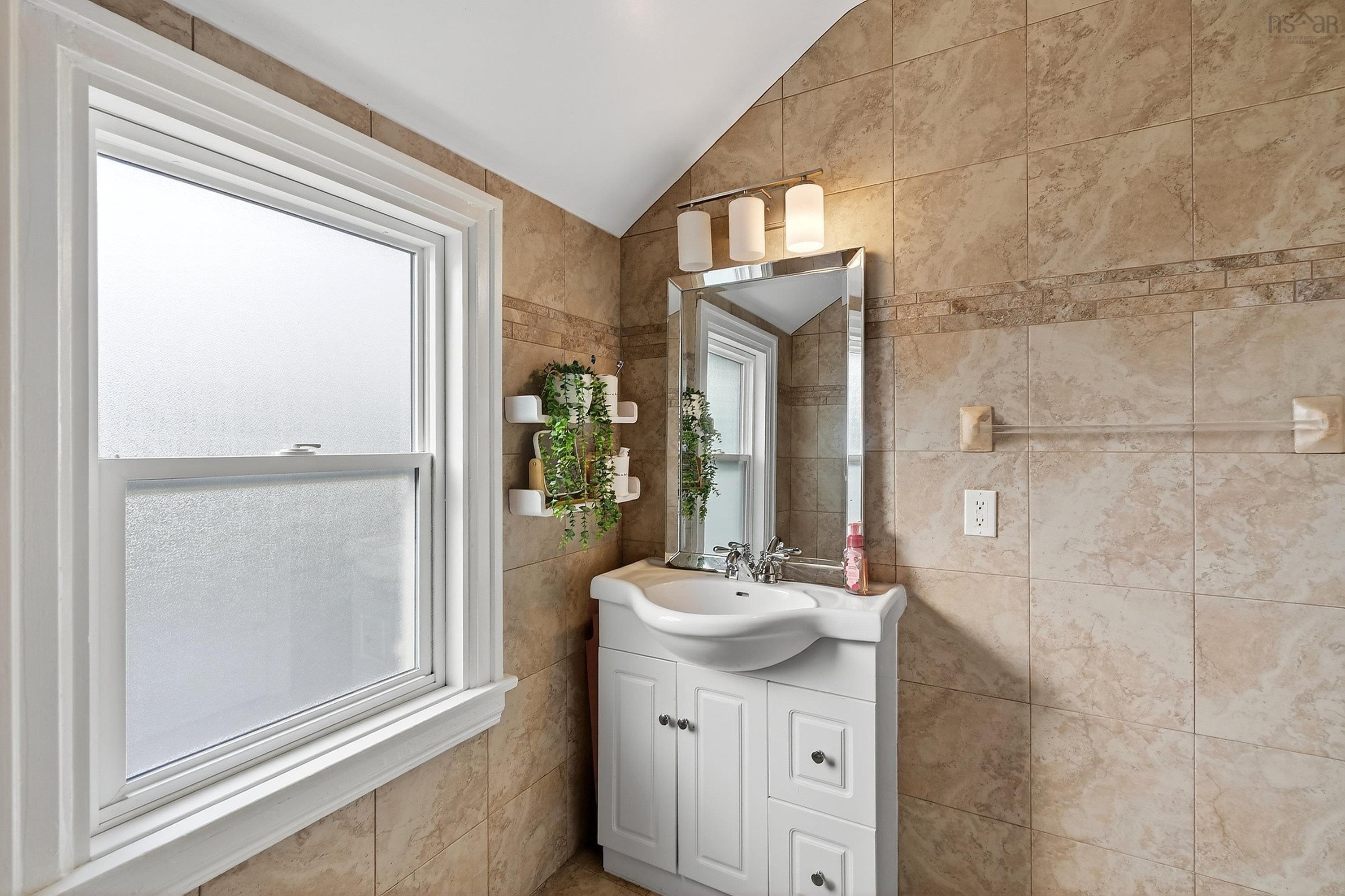 2500 Connaught Avenue, Halifax, NS (MLS 202526909)