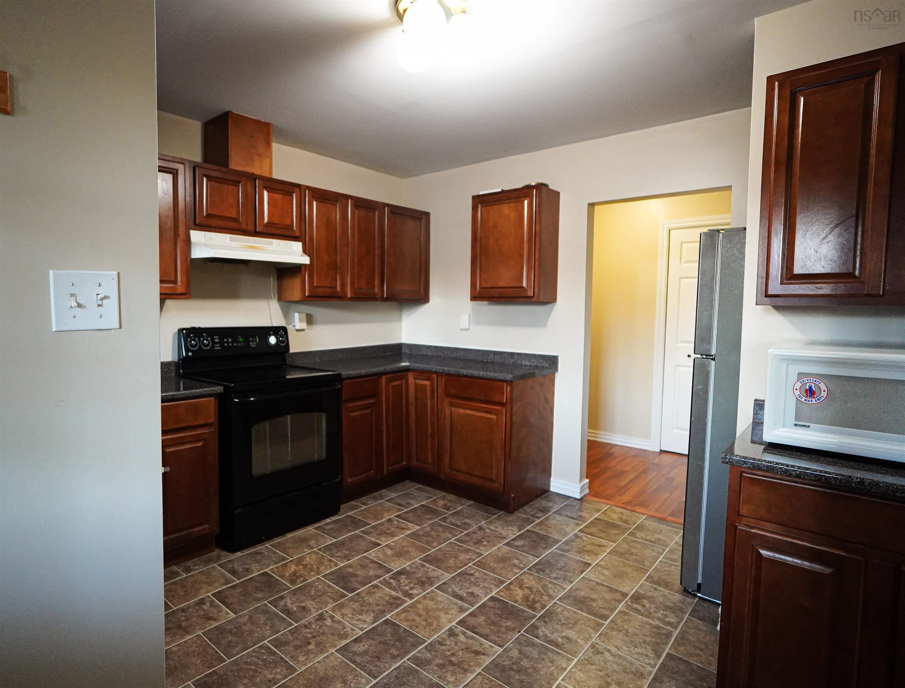 4 Lewis Street, Halifax, NS (MLS 202526918)