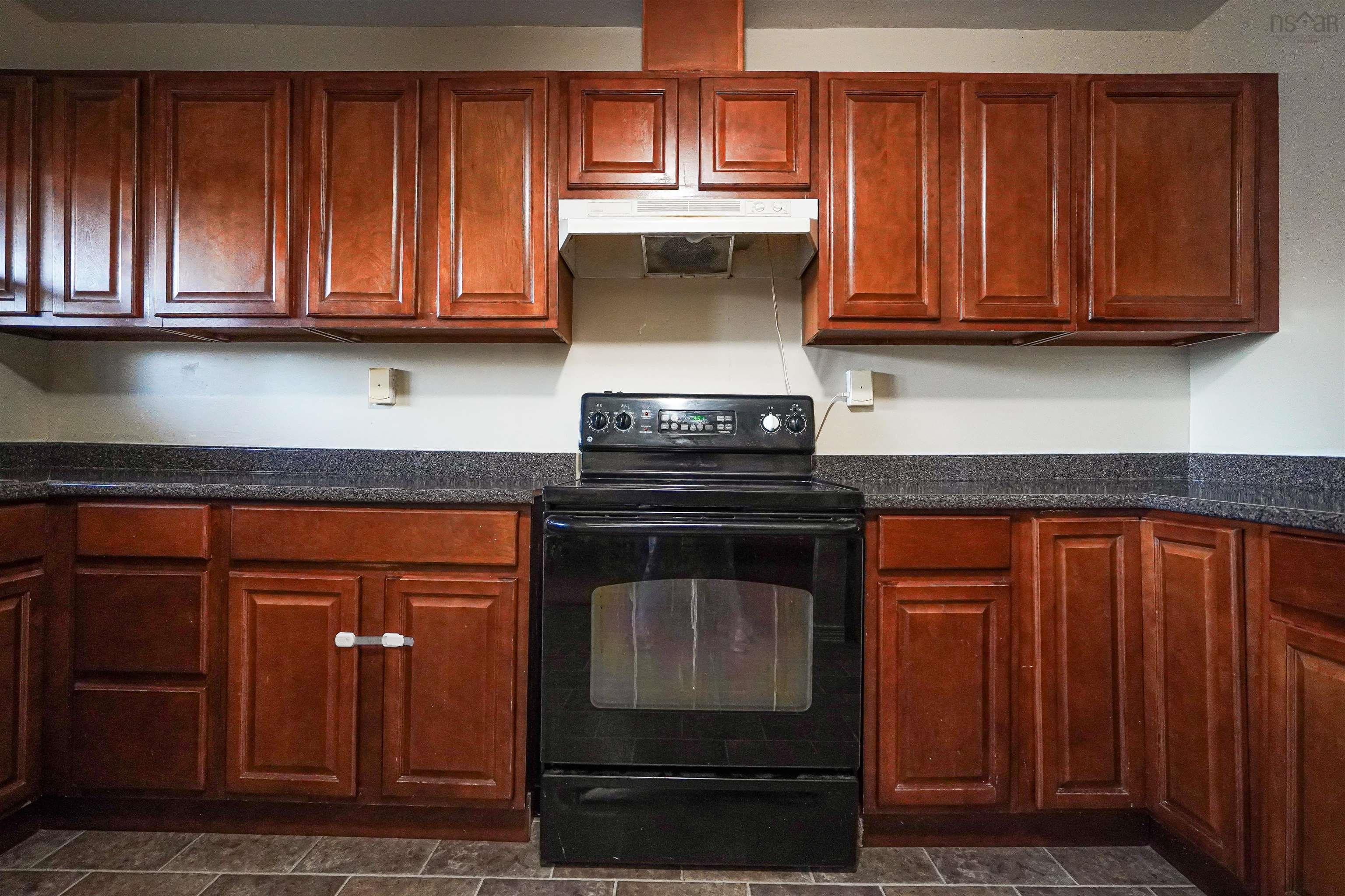 4 Lewis Street, Halifax, NS (MLS 202526918)