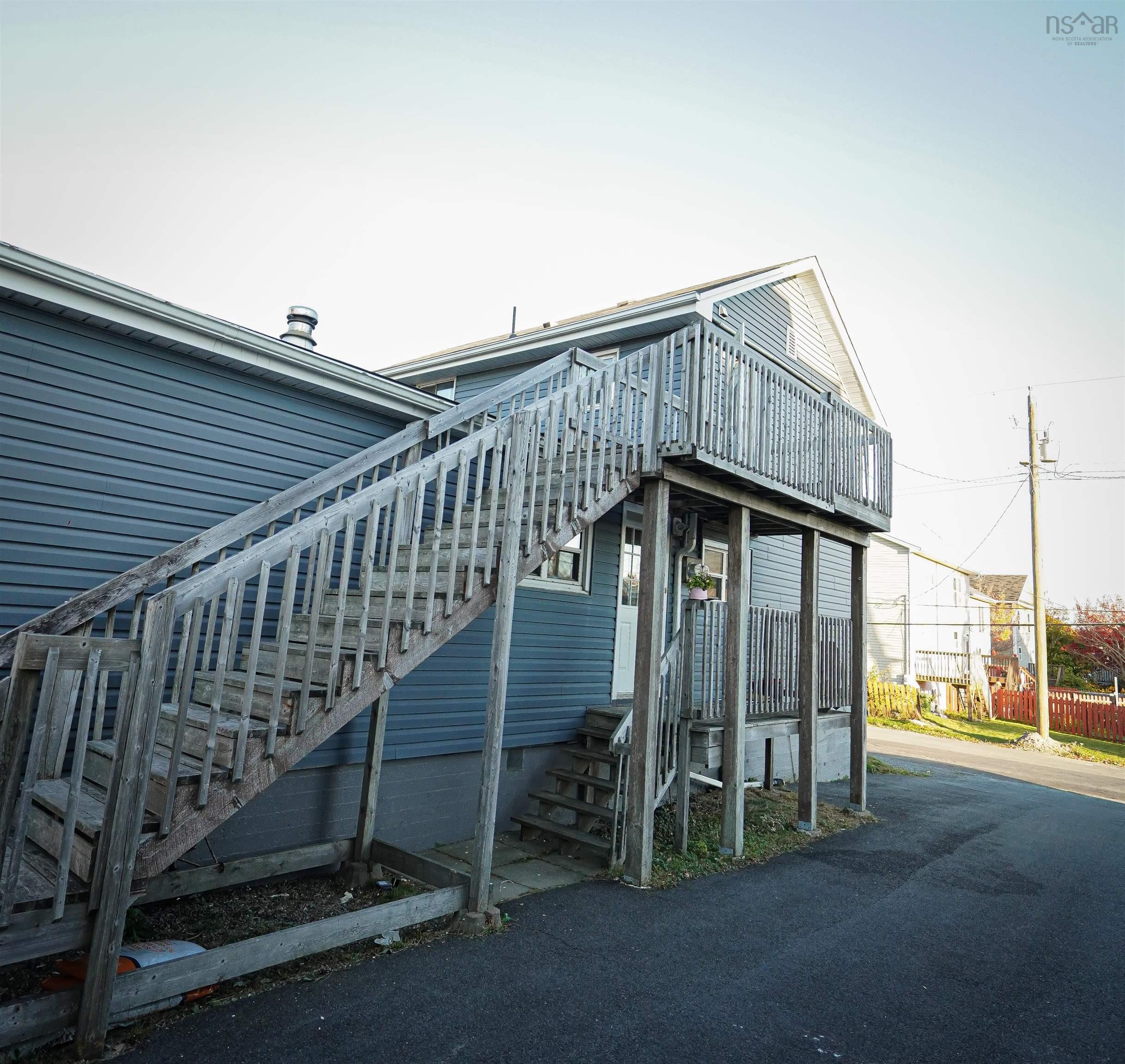 4 Lewis Street, Halifax, NS (MLS 202526918)