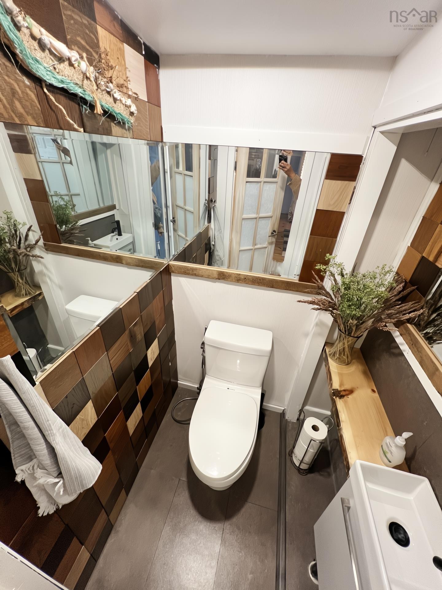 8848 St Margarets Bay Road, Queensland, NS (MLS 202526919)