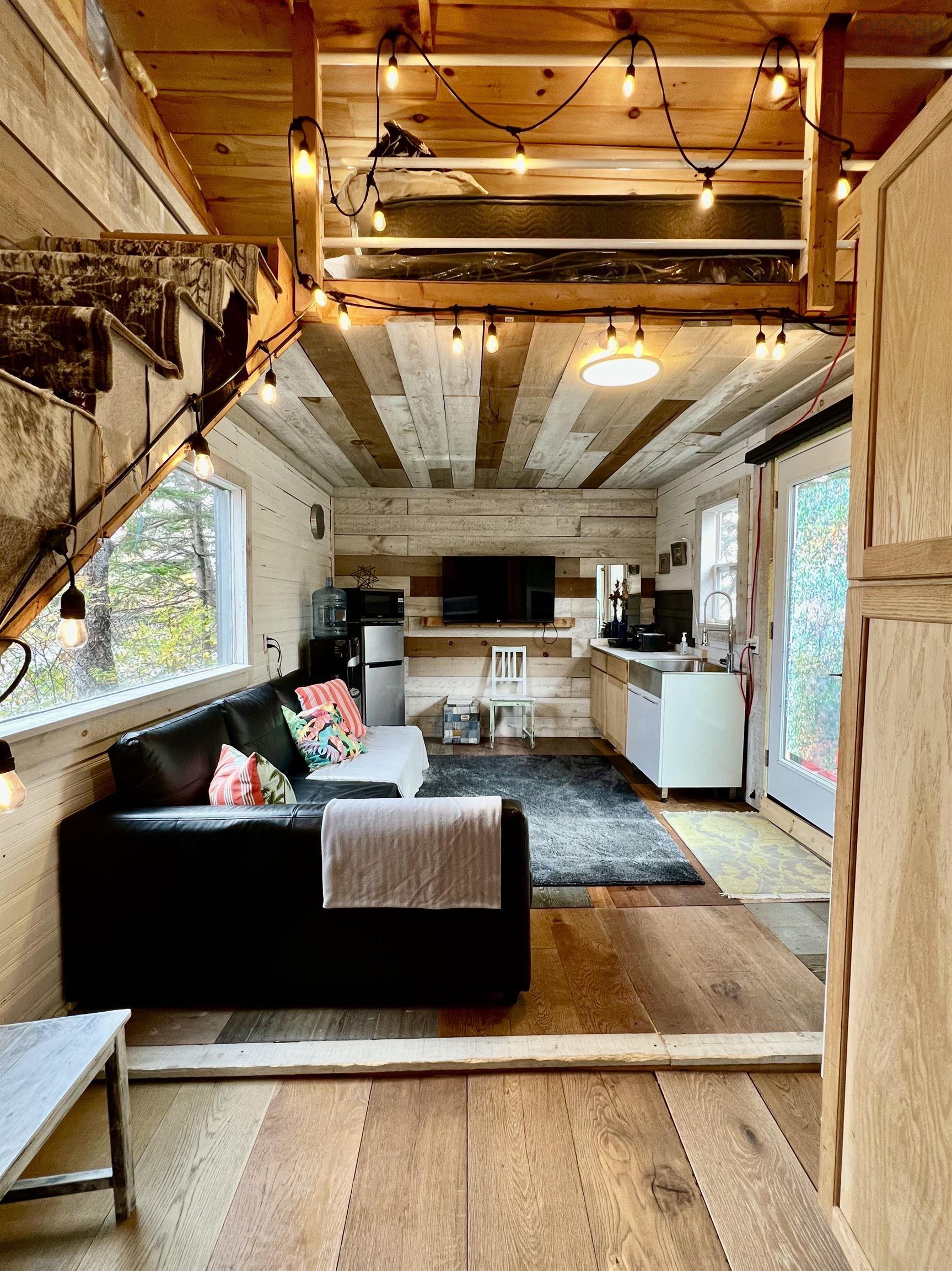 8848 St Margarets Bay Road, Queensland, NS (MLS 202526919)