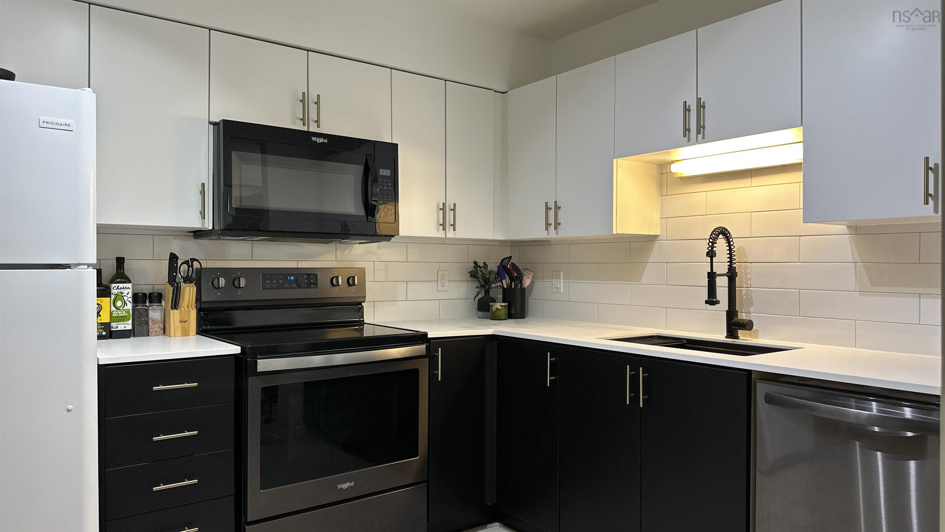 301 83 Kearney Lake Road, Halifax, NS (MLS 202526929)