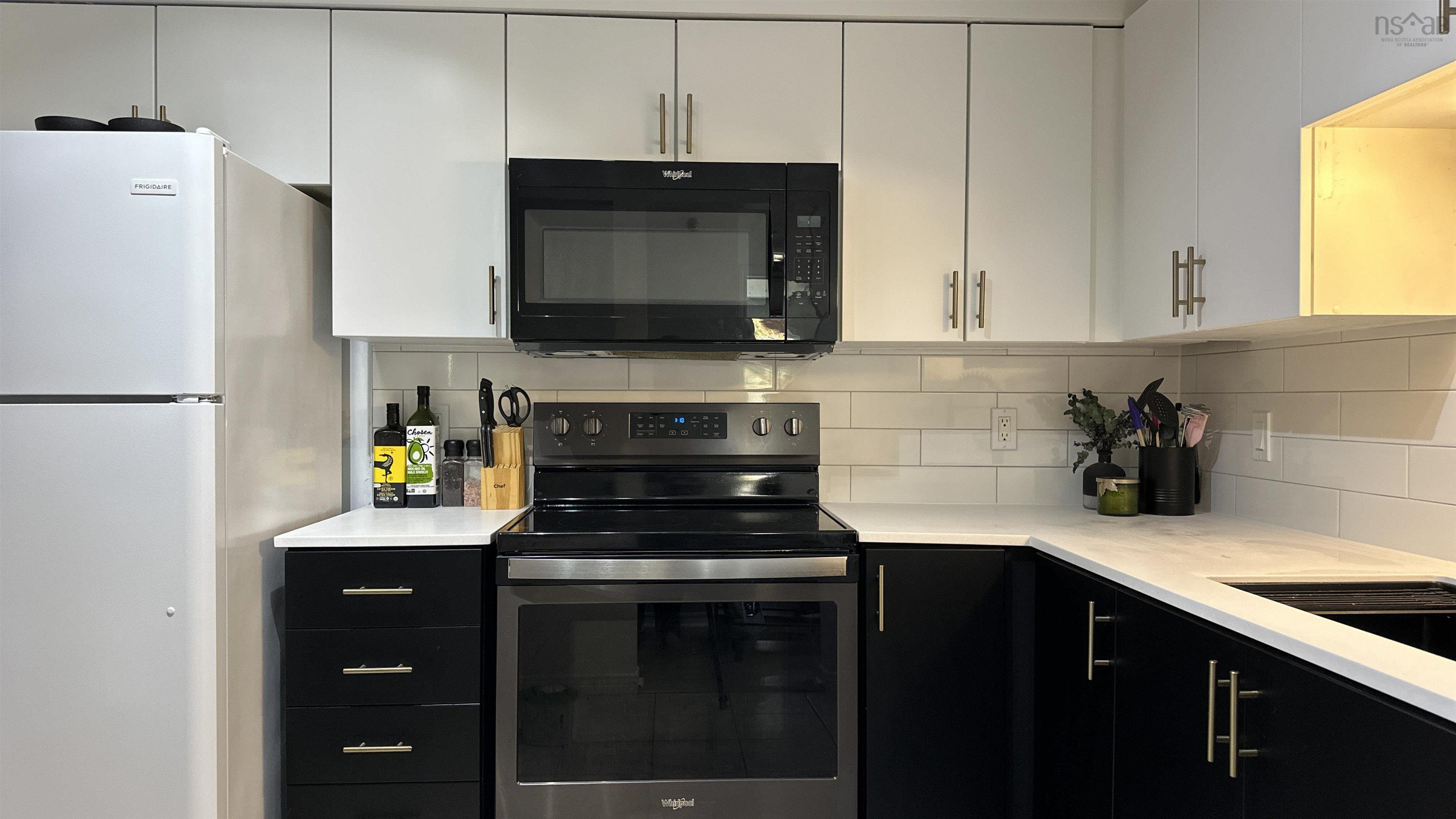 301 83 Kearney Lake Road, Halifax, NS (MLS 202526929)