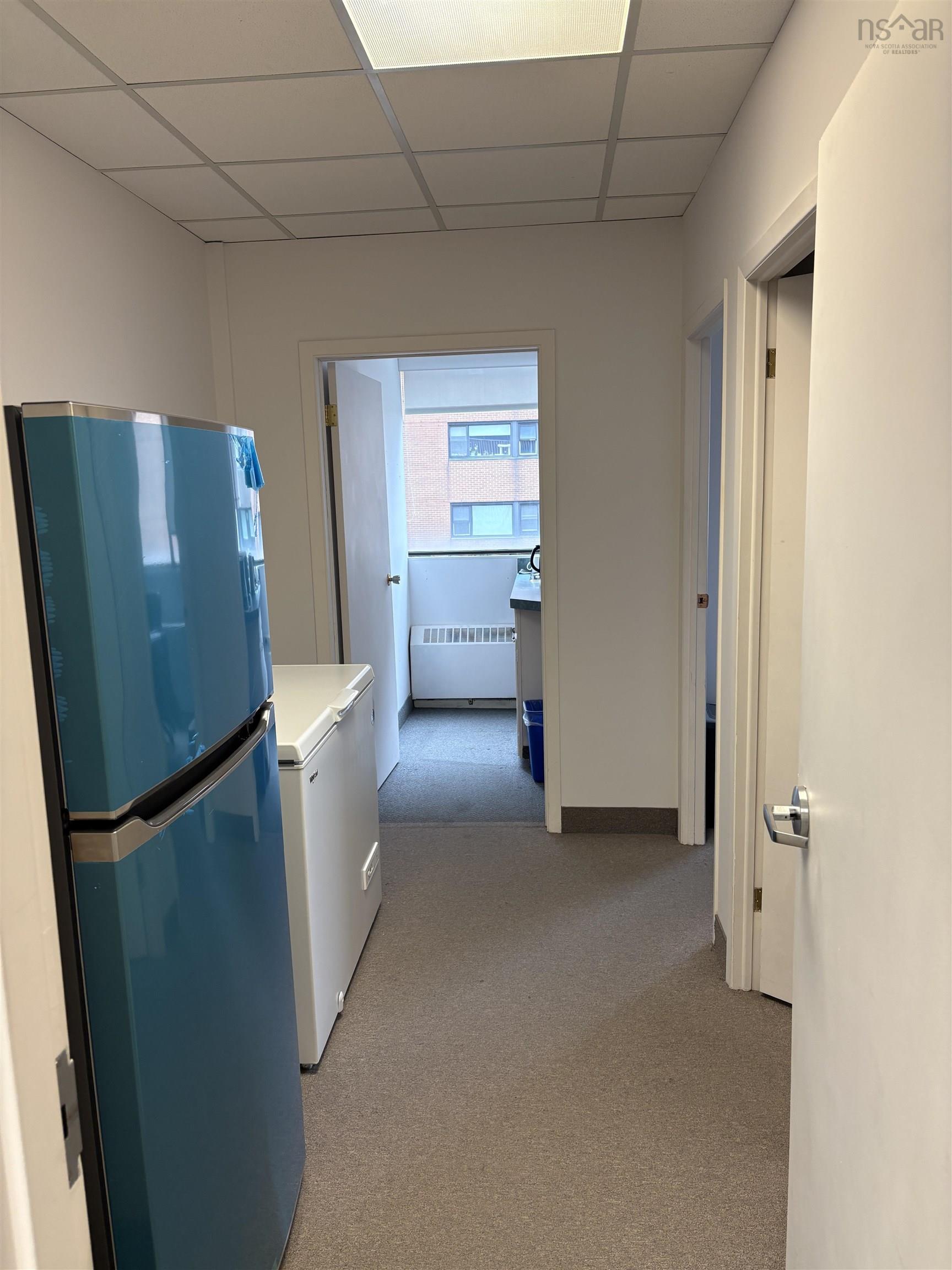 740 5991 Spring Garden Road, Halifax, NS (MLS 202526937)