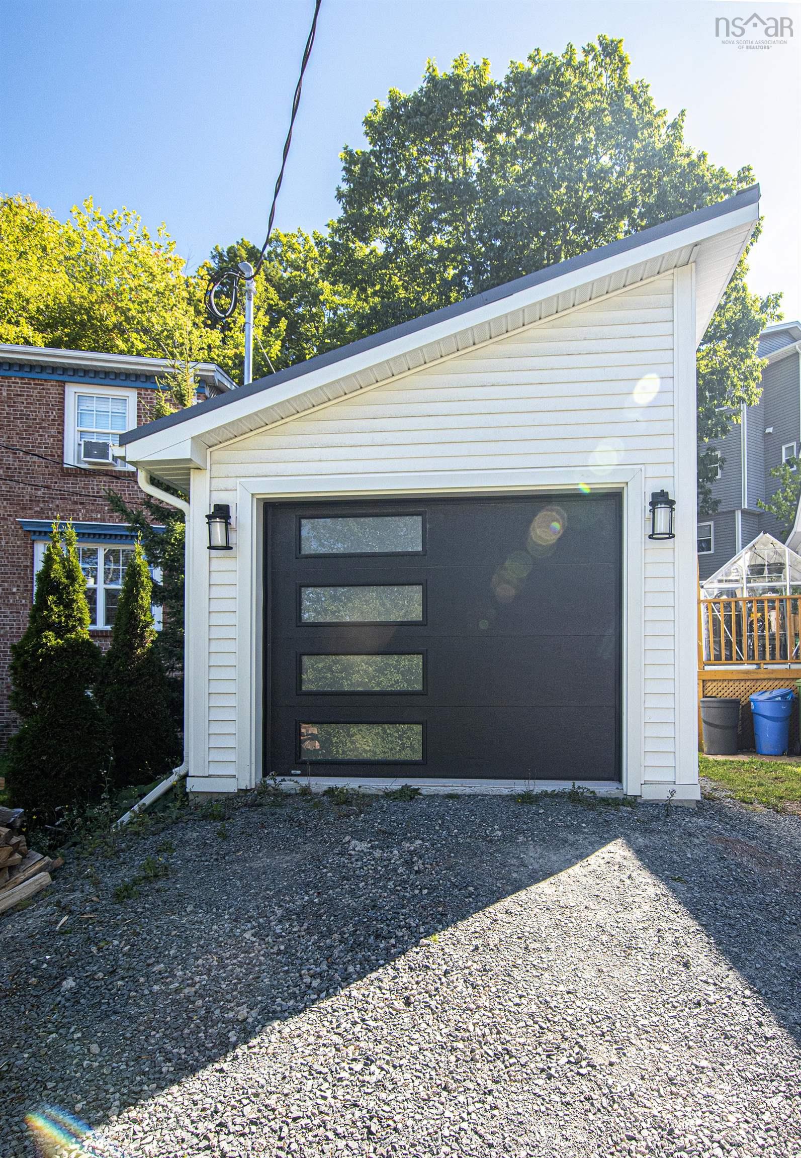 30 Woodbury Drive, Halifax, NS (MLS 202526949)