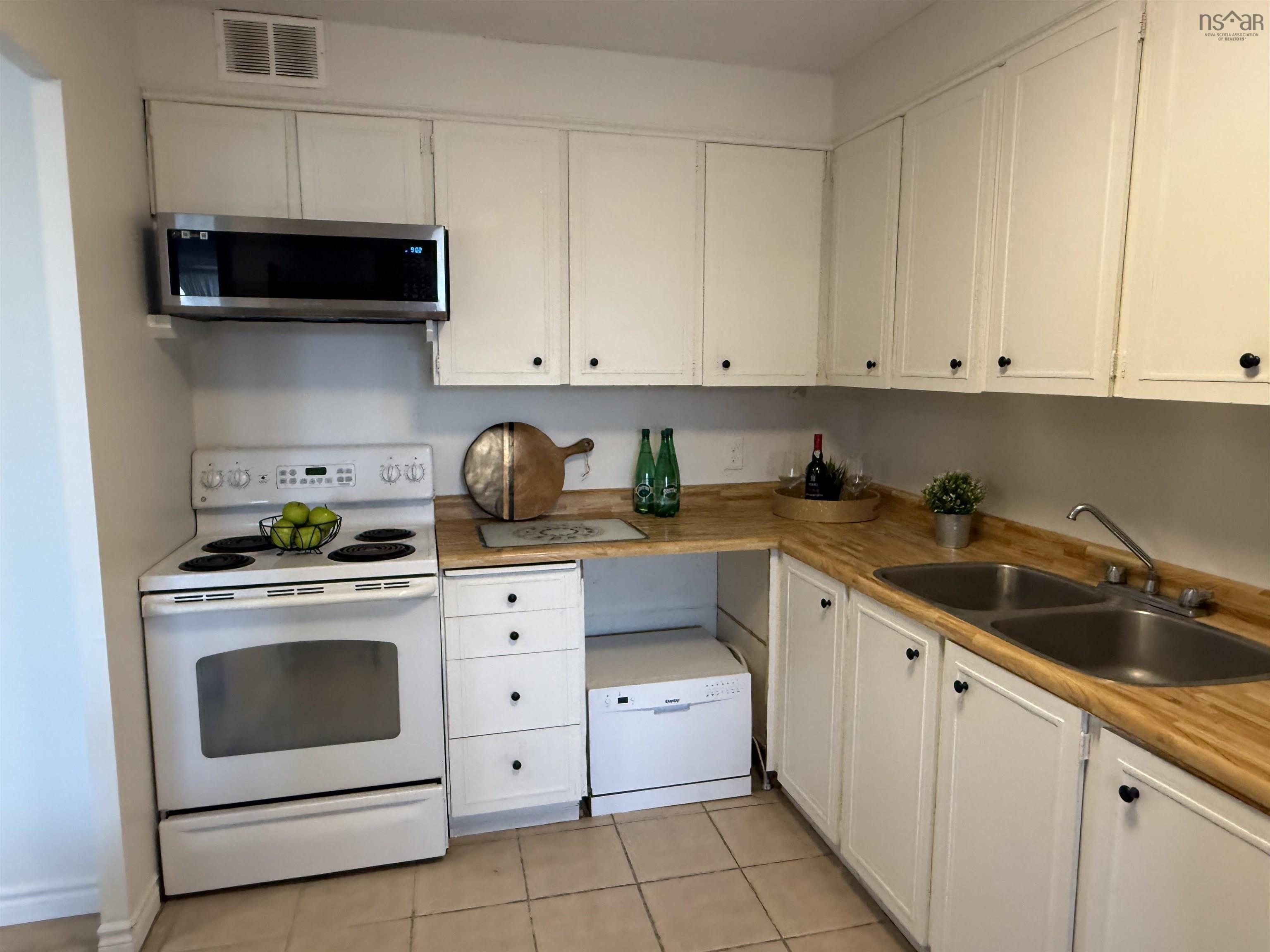 1602 5959 Spring Garden Road, Halifax, NS (MLS 202526960)