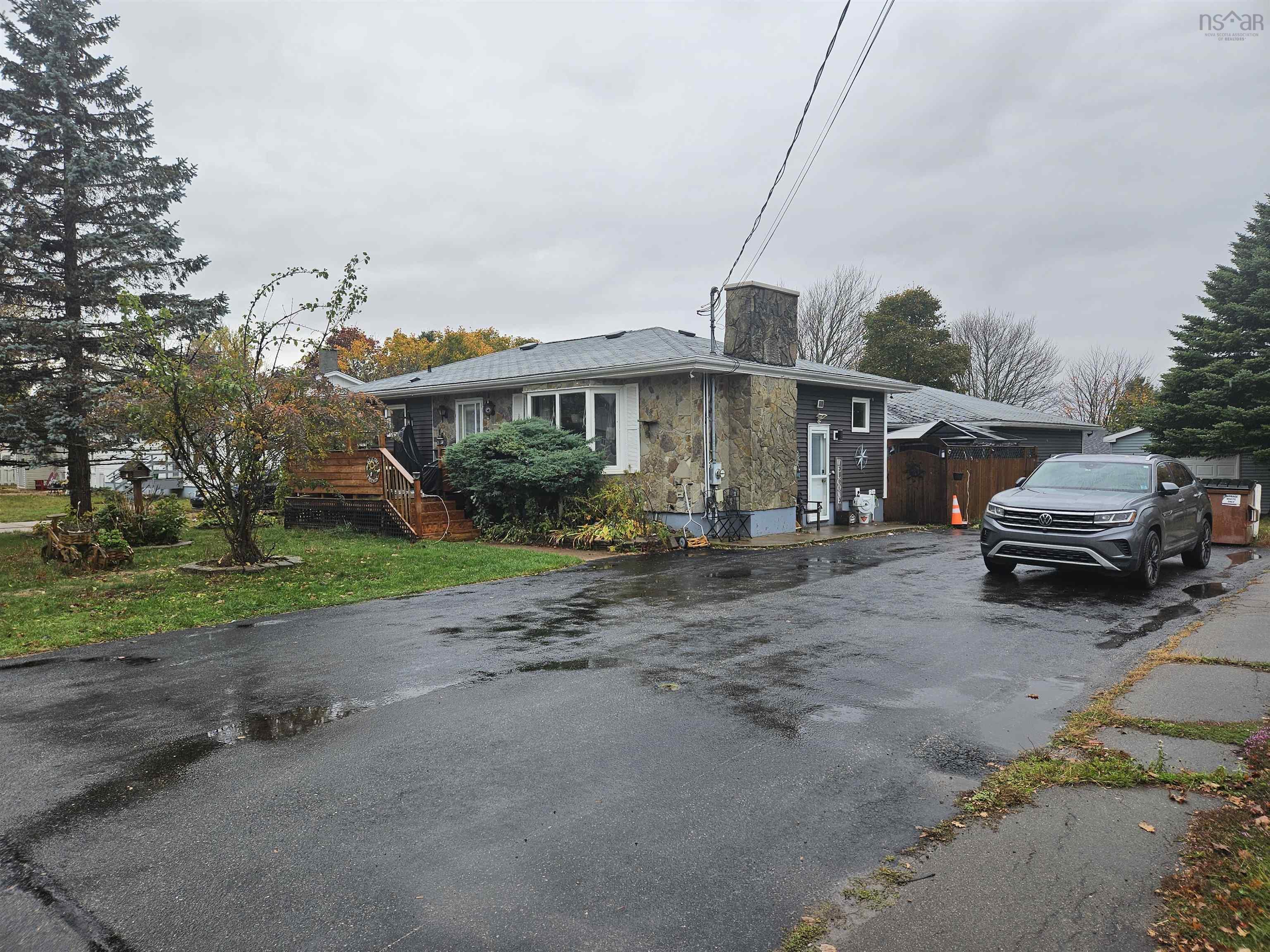 16 Rogers Avenue, Amherst, NS (MLS 202526968)