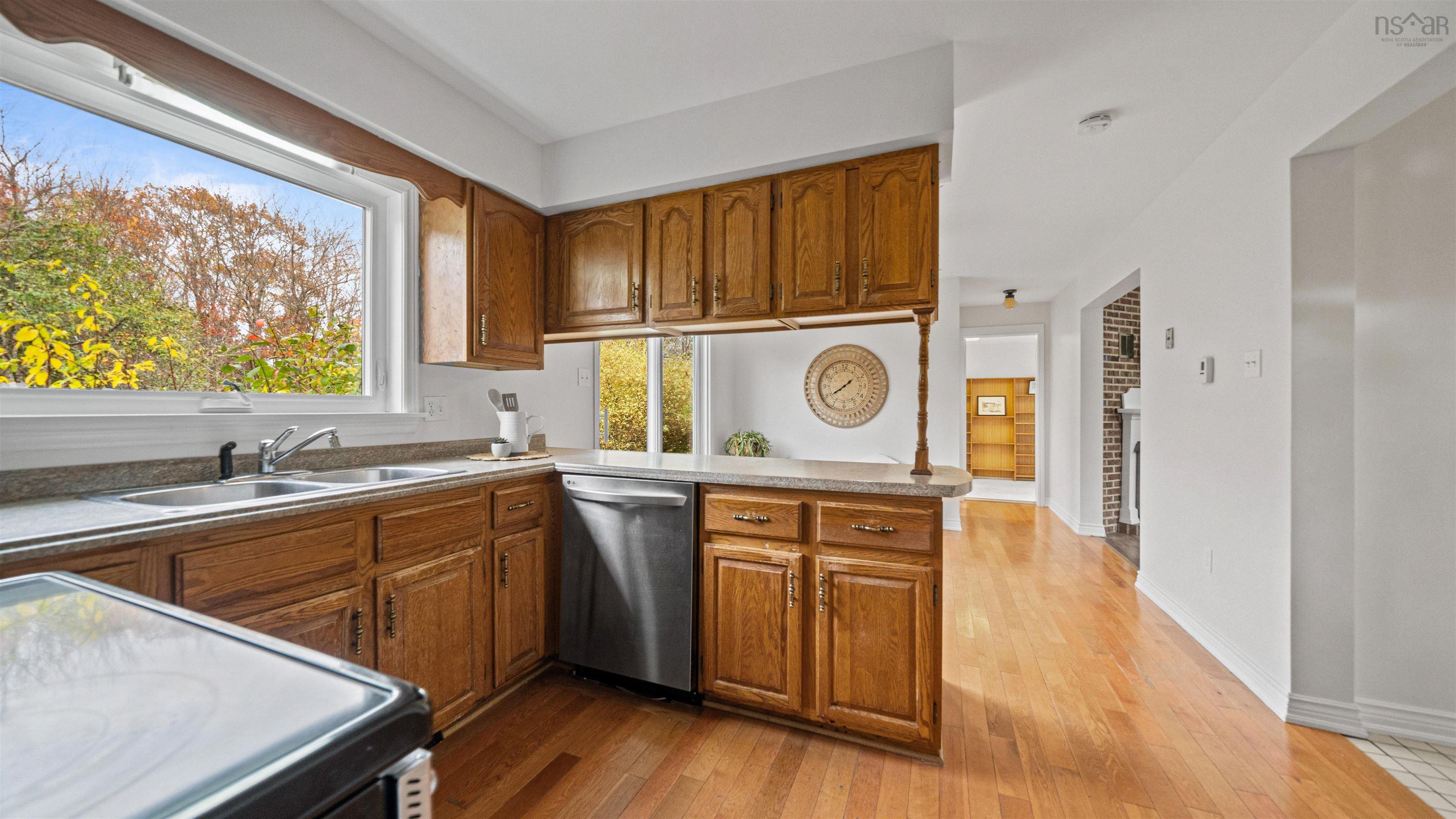 14 Regal Road, Dartmouth, NS (MLS 202526993)