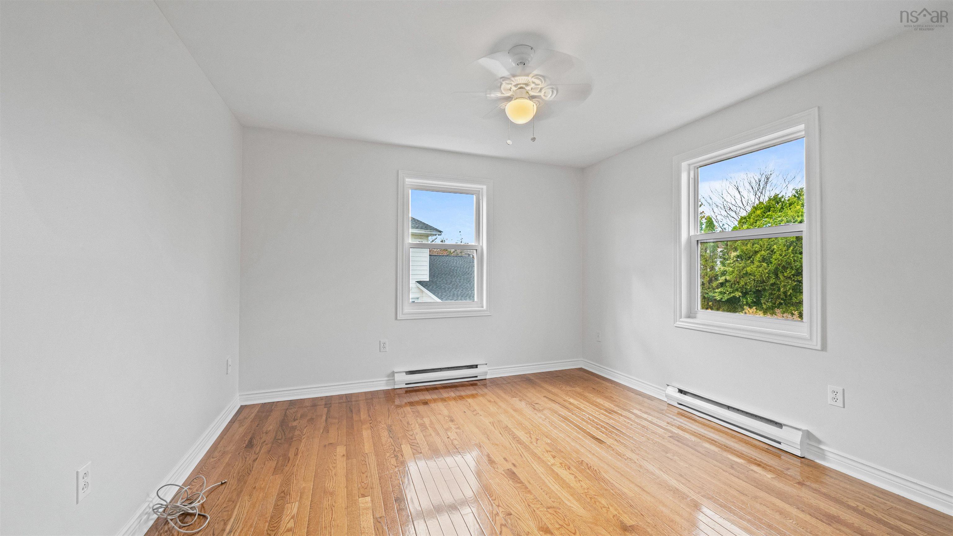 14 Regal Road, Dartmouth, NS (MLS 202526993)