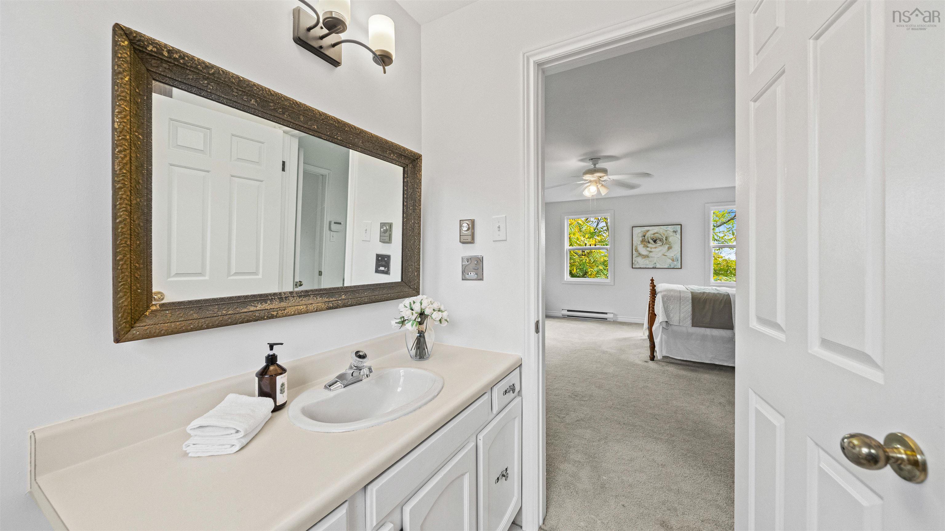 14 Regal Road, Dartmouth, NS (MLS 202526993)