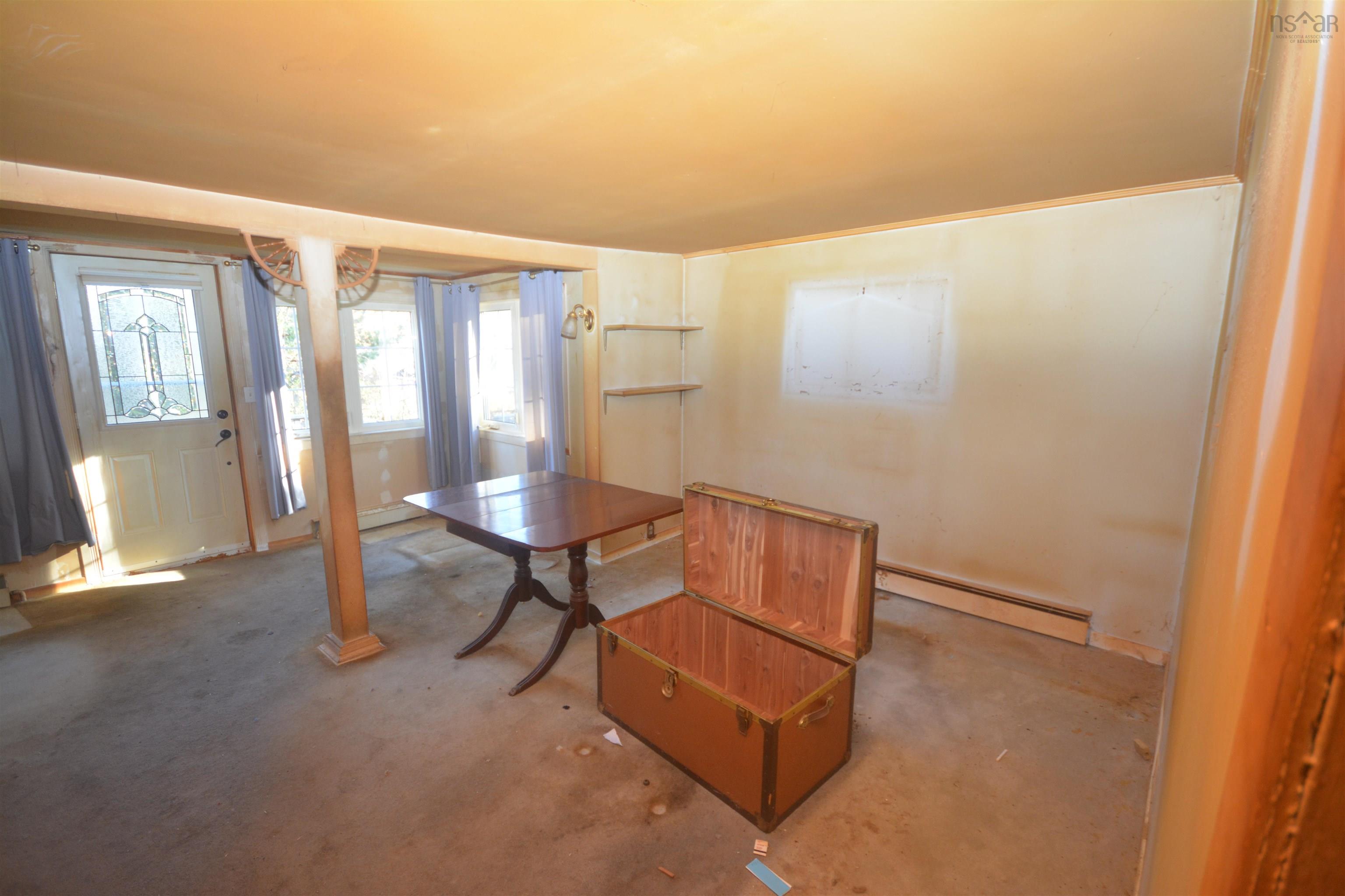 6 Nelson Avenue, Halifax, NS (MLS 202527225)