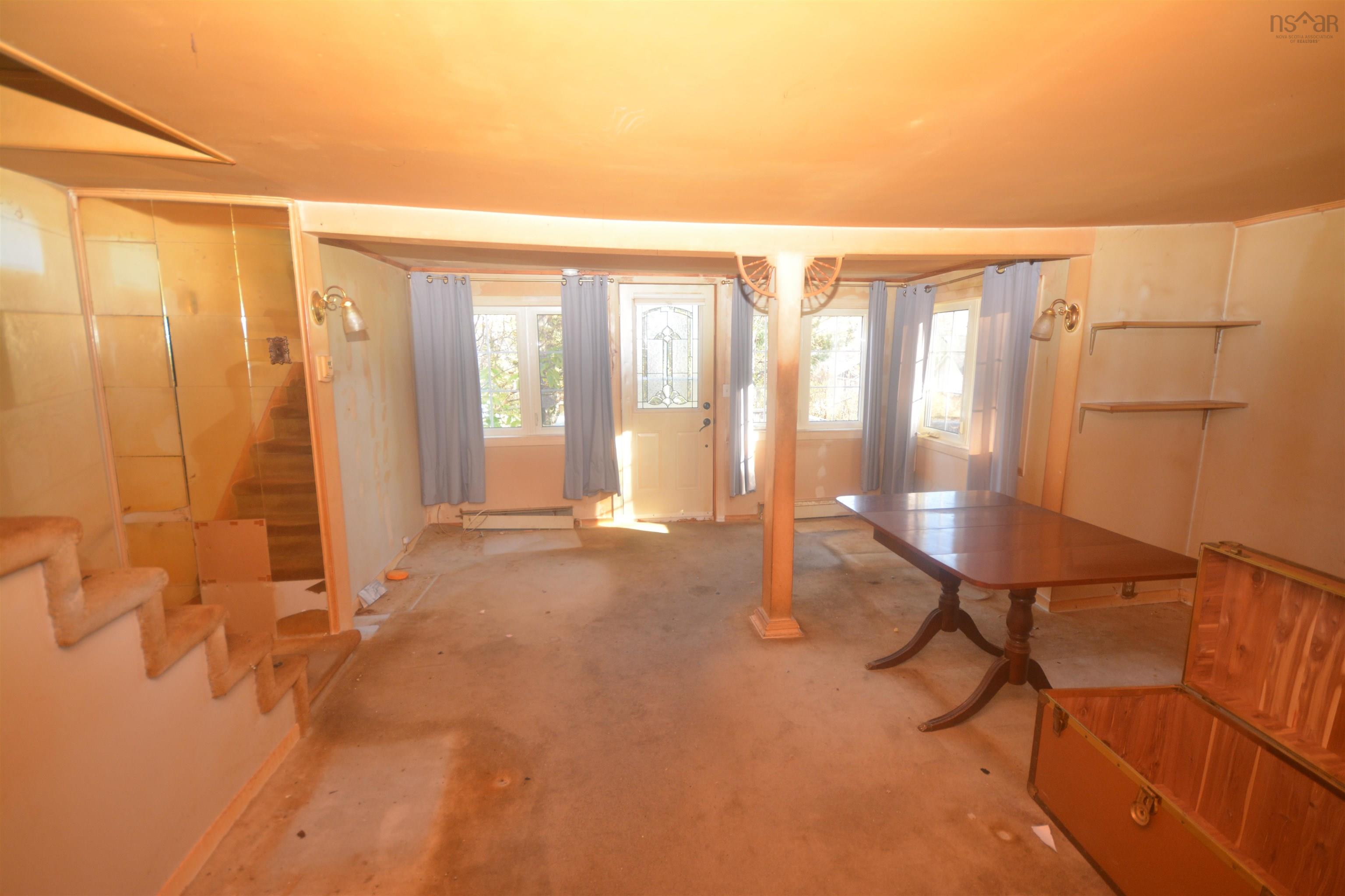 6 Nelson Avenue, Halifax, NS (MLS 202527225)