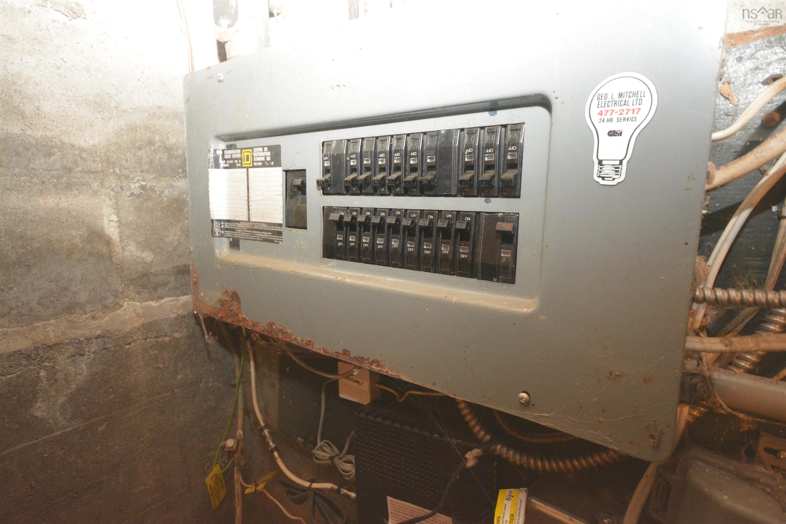 6 Nelson Avenue, Halifax, NS (MLS 202527225)