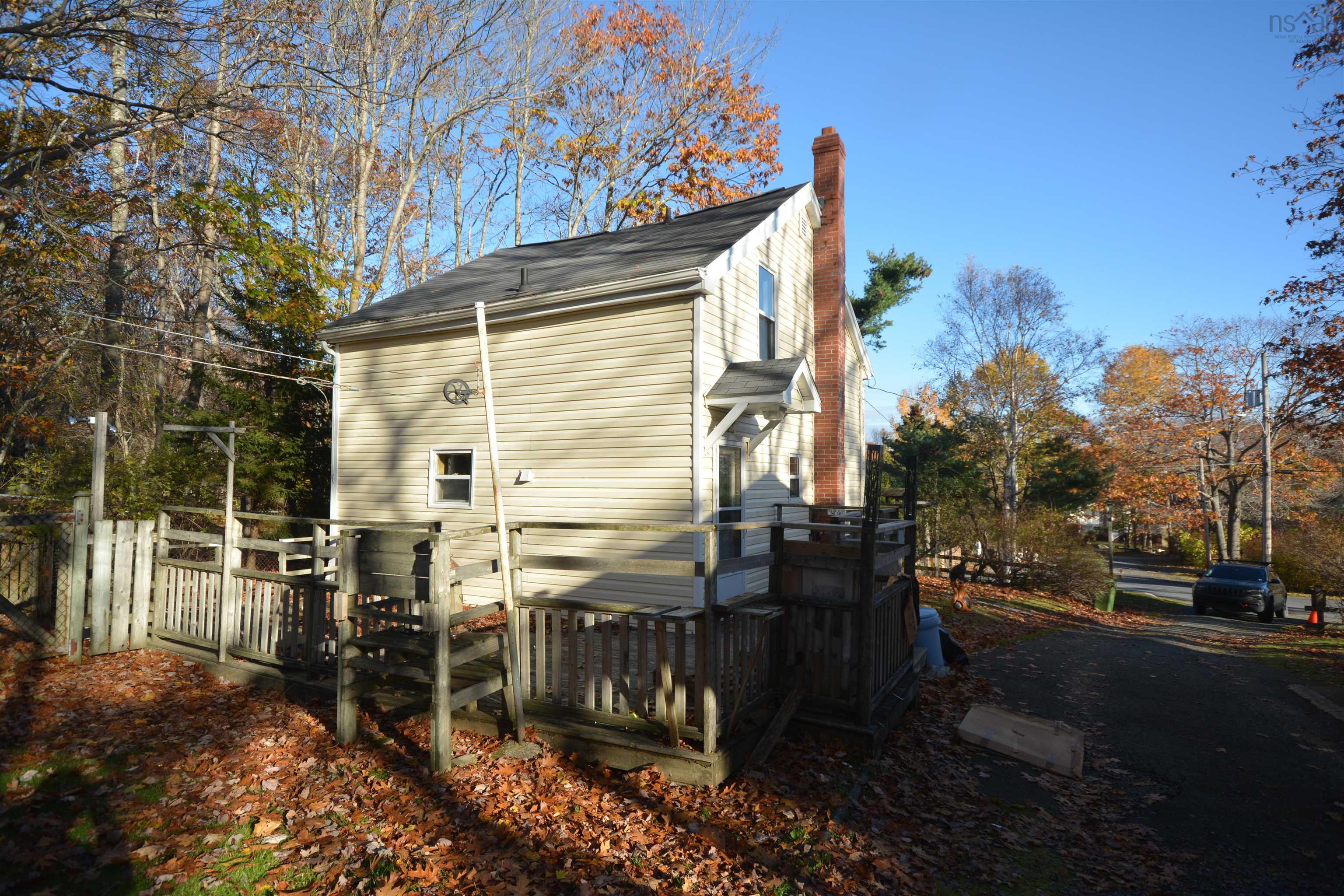 6 Nelson Avenue, Halifax, NS (MLS 202527225)