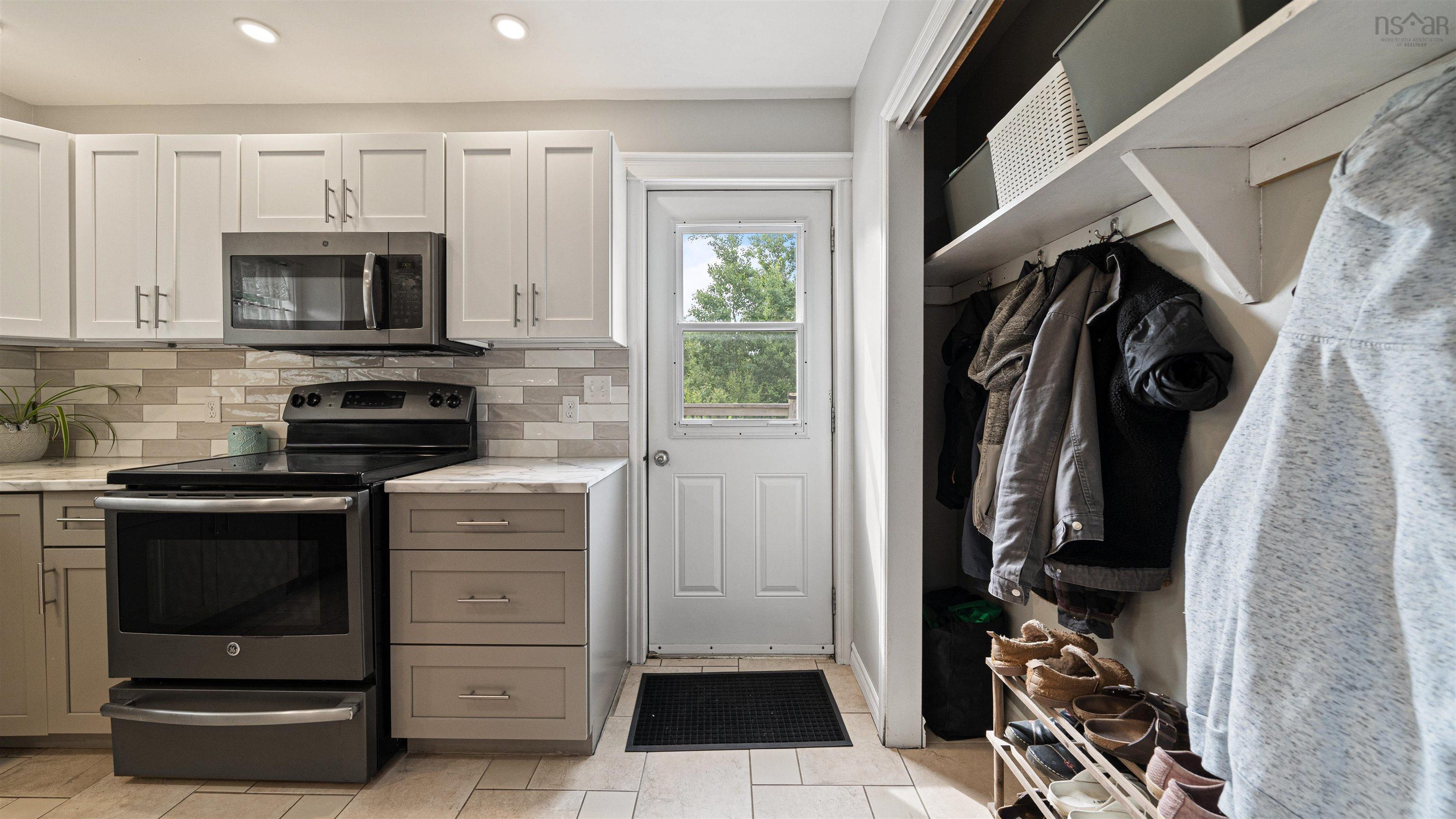 2155 Beaver Bank Road, Beaver Bank, NS (MLS 202527307)