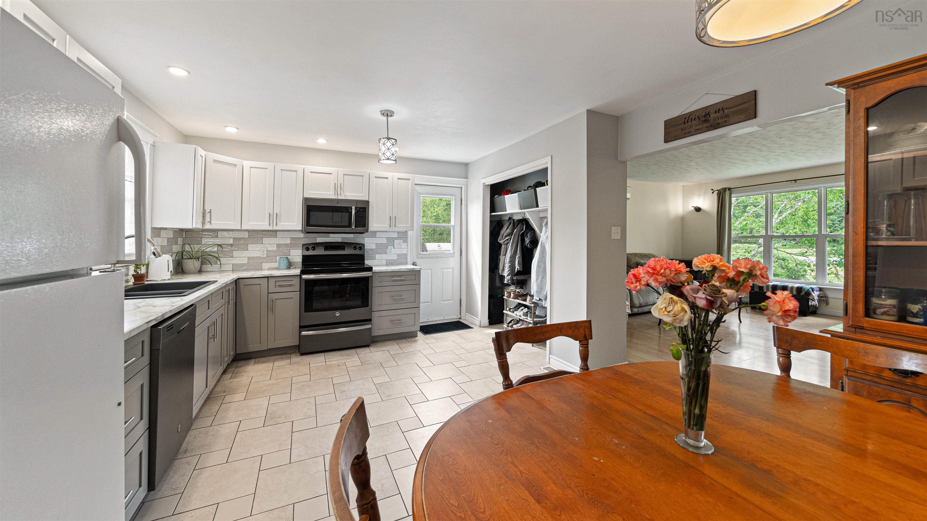 2155 Beaver Bank Road, Beaver Bank, NS (MLS 202527307)