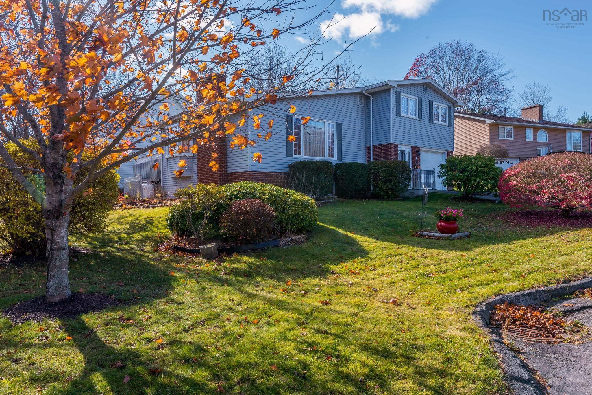 4 Kingsmere Court, Timberlea, NS (MLS 202527309)