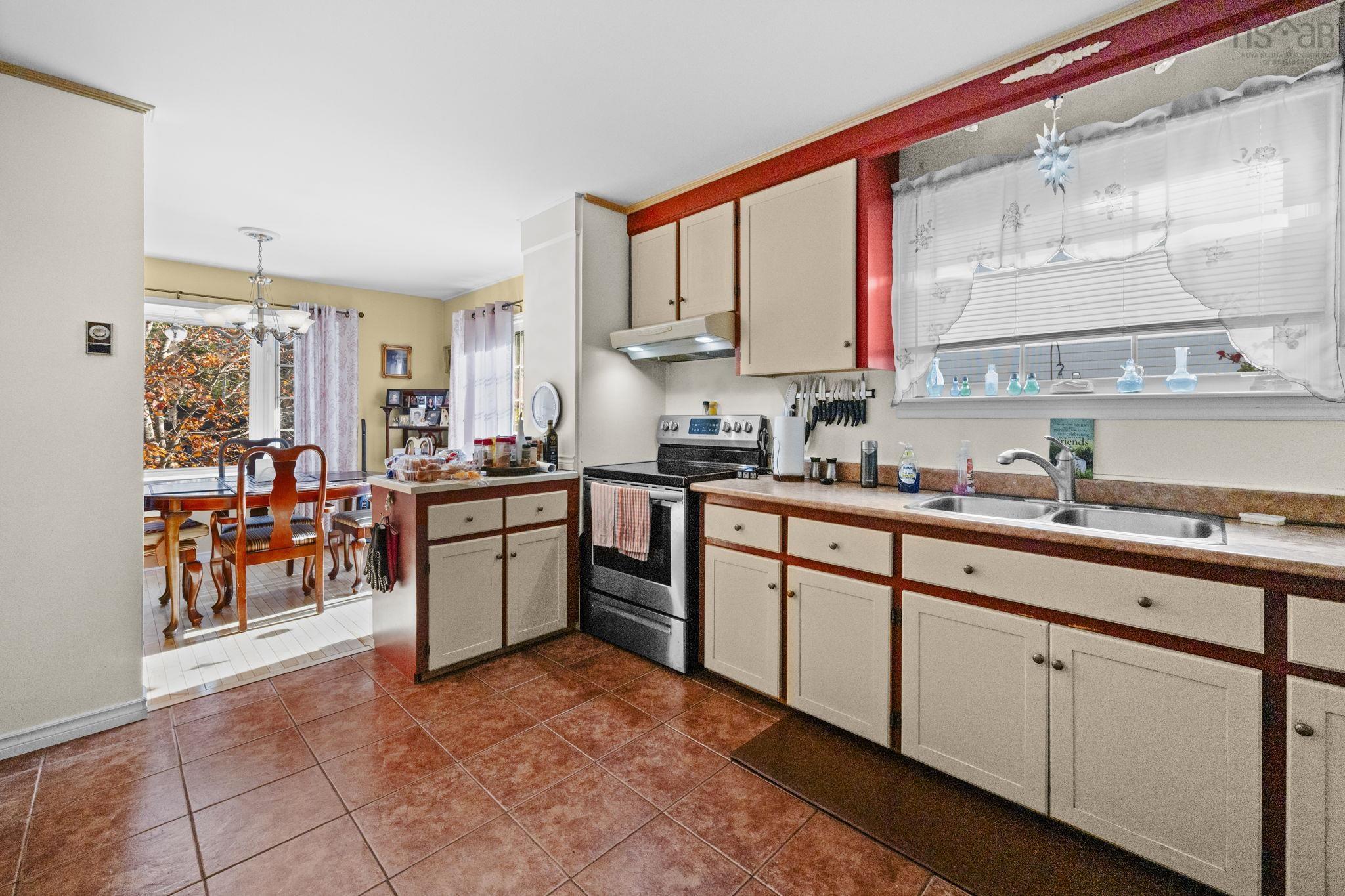 4 Kingsmere Court, Timberlea, NS (MLS 202527309)