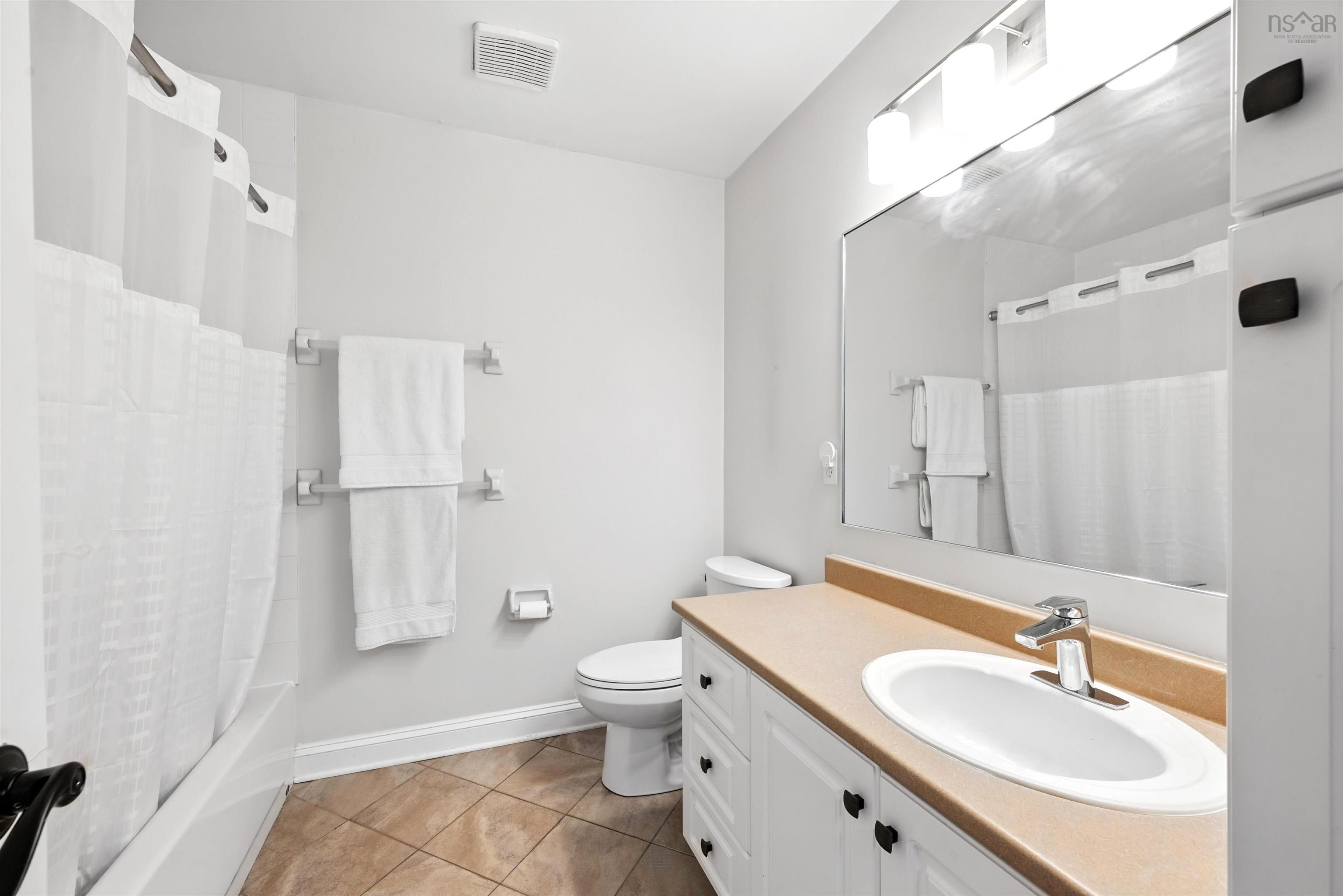 221 Spinnaker Drive, Halifax Peninsula, NS (MLS 202527312)