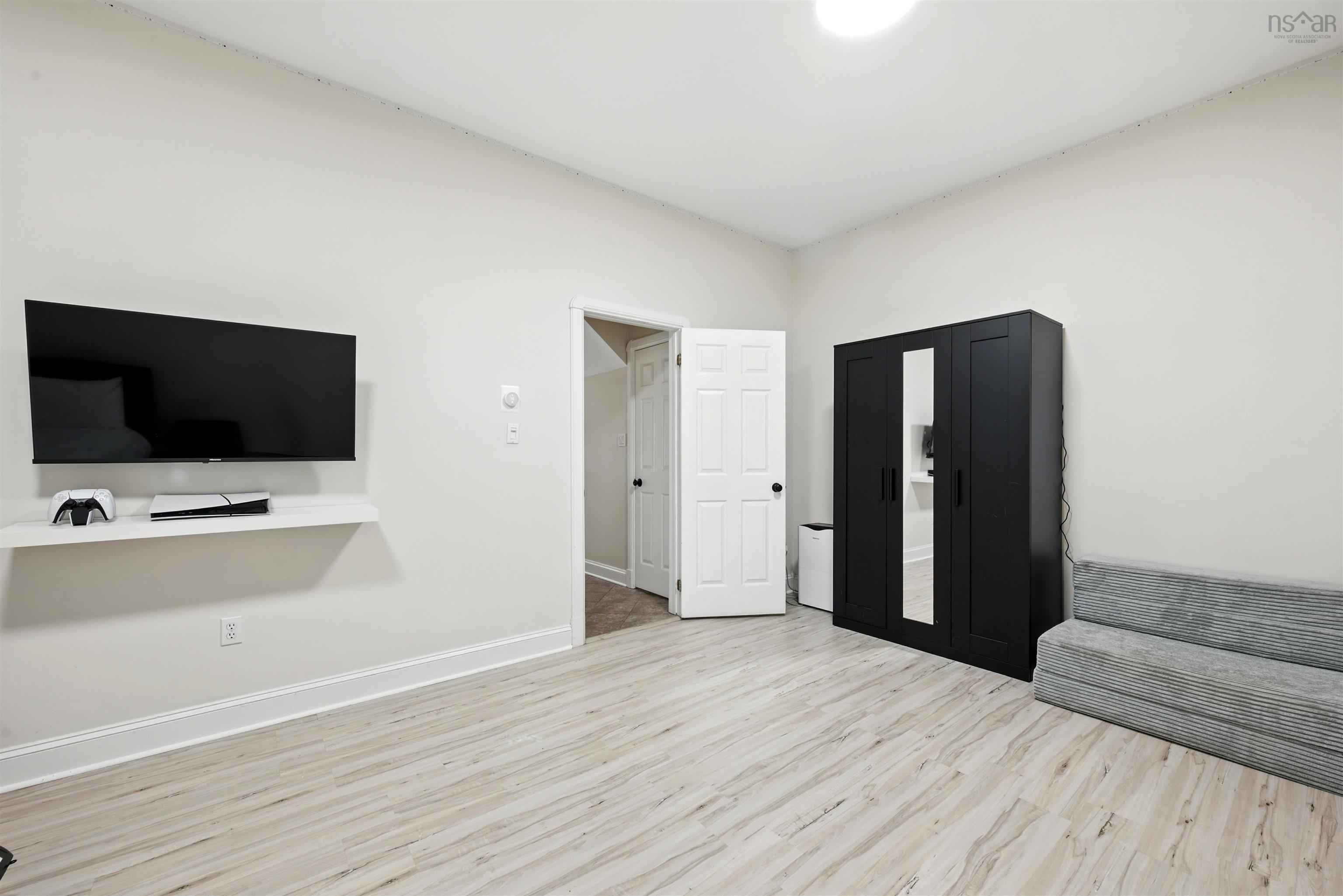 221 Spinnaker Drive, Halifax Peninsula, NS (MLS 202527312)