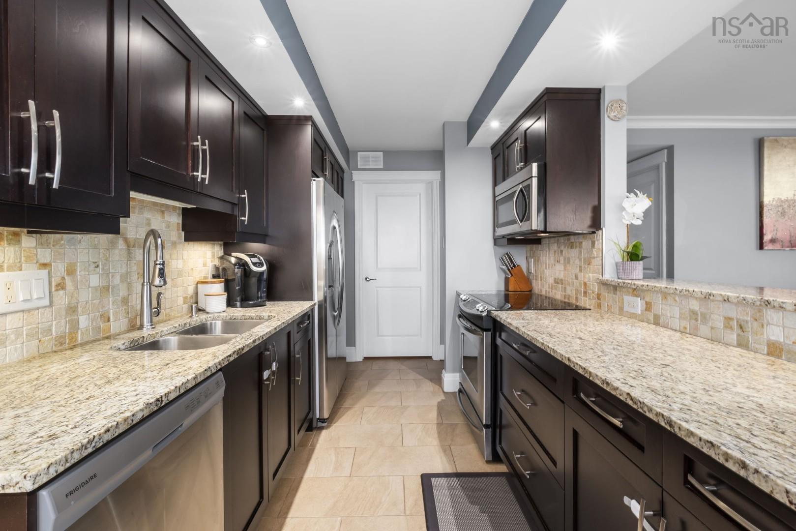 821 45 Vimy Avenue, Halifax, NS (MLS 202527383)