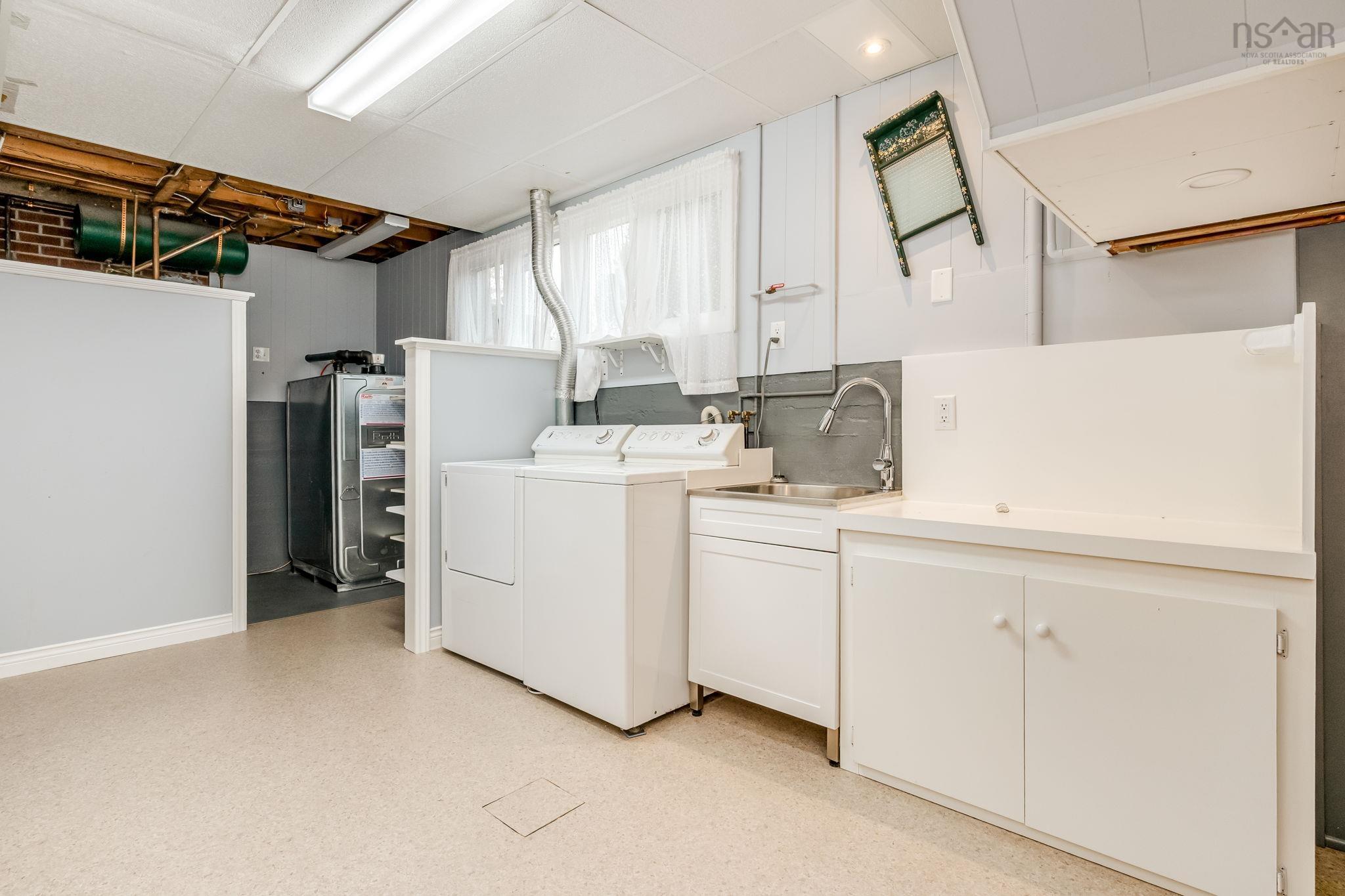 51 Woodward Crescent, Halifax, NS (MLS 202527422)